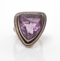 A Silver and Amethyst Ring, 12.20 dwts.