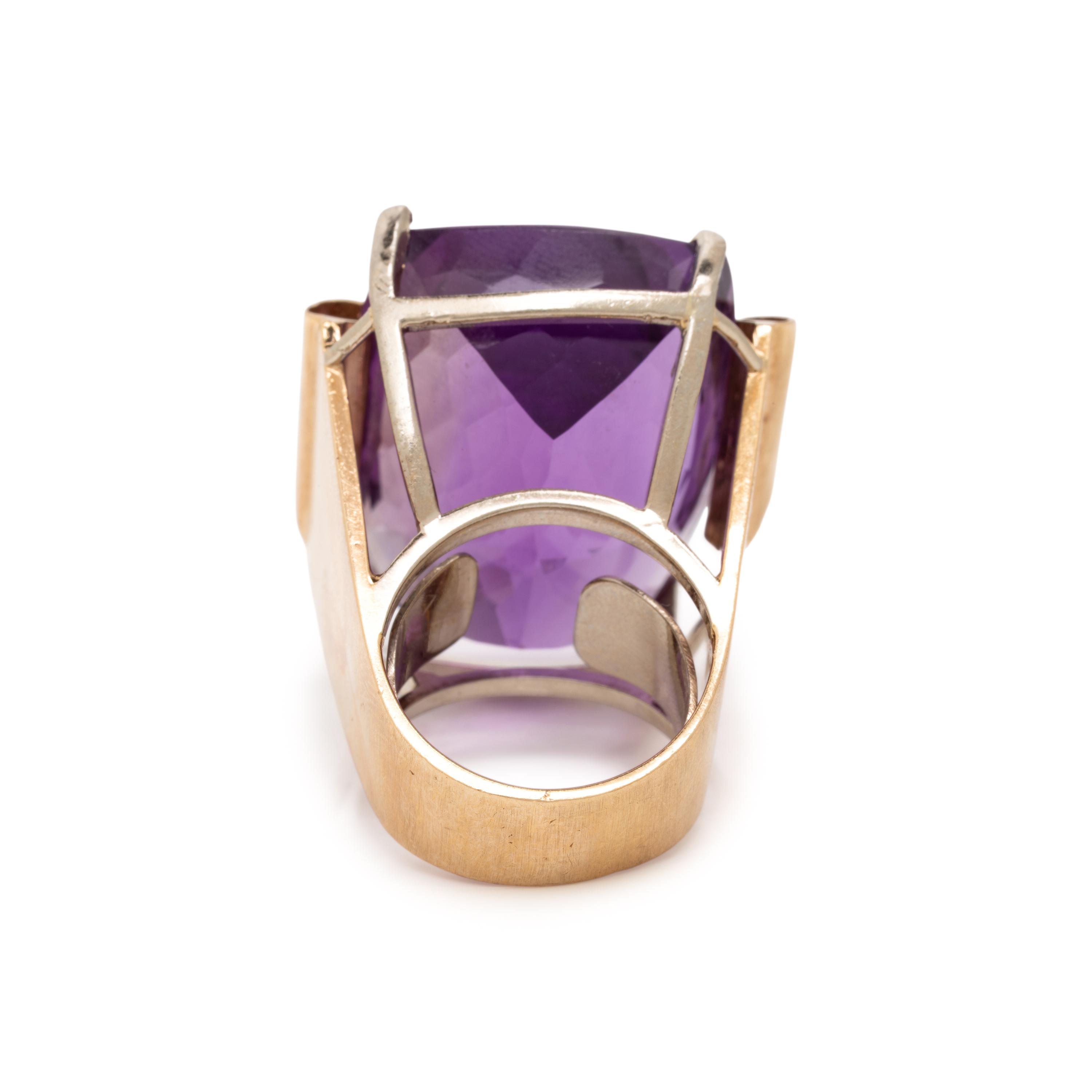 Amethyst and Yellow Gold Ring