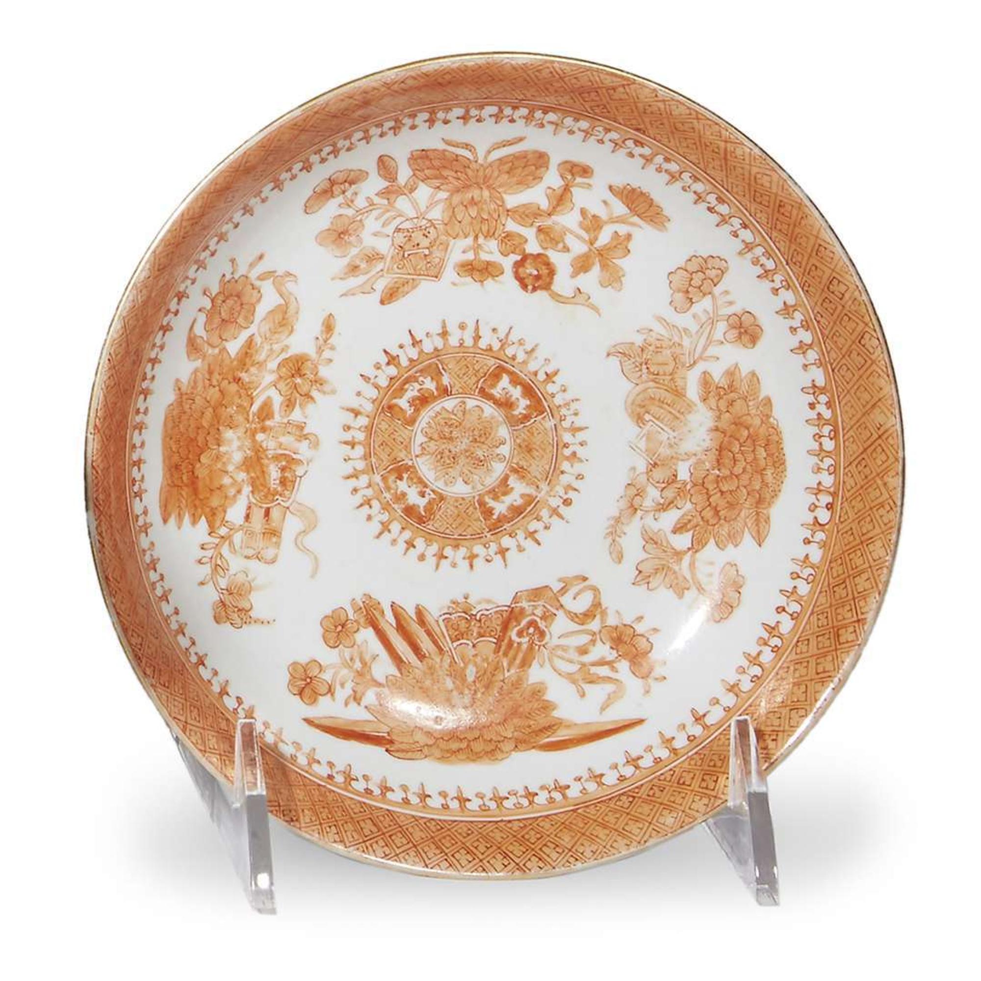 Chinese Export porcelain blue 'Fitzhugh' fruit bowl and an orange 'Fitzhugh' small plate 19th century