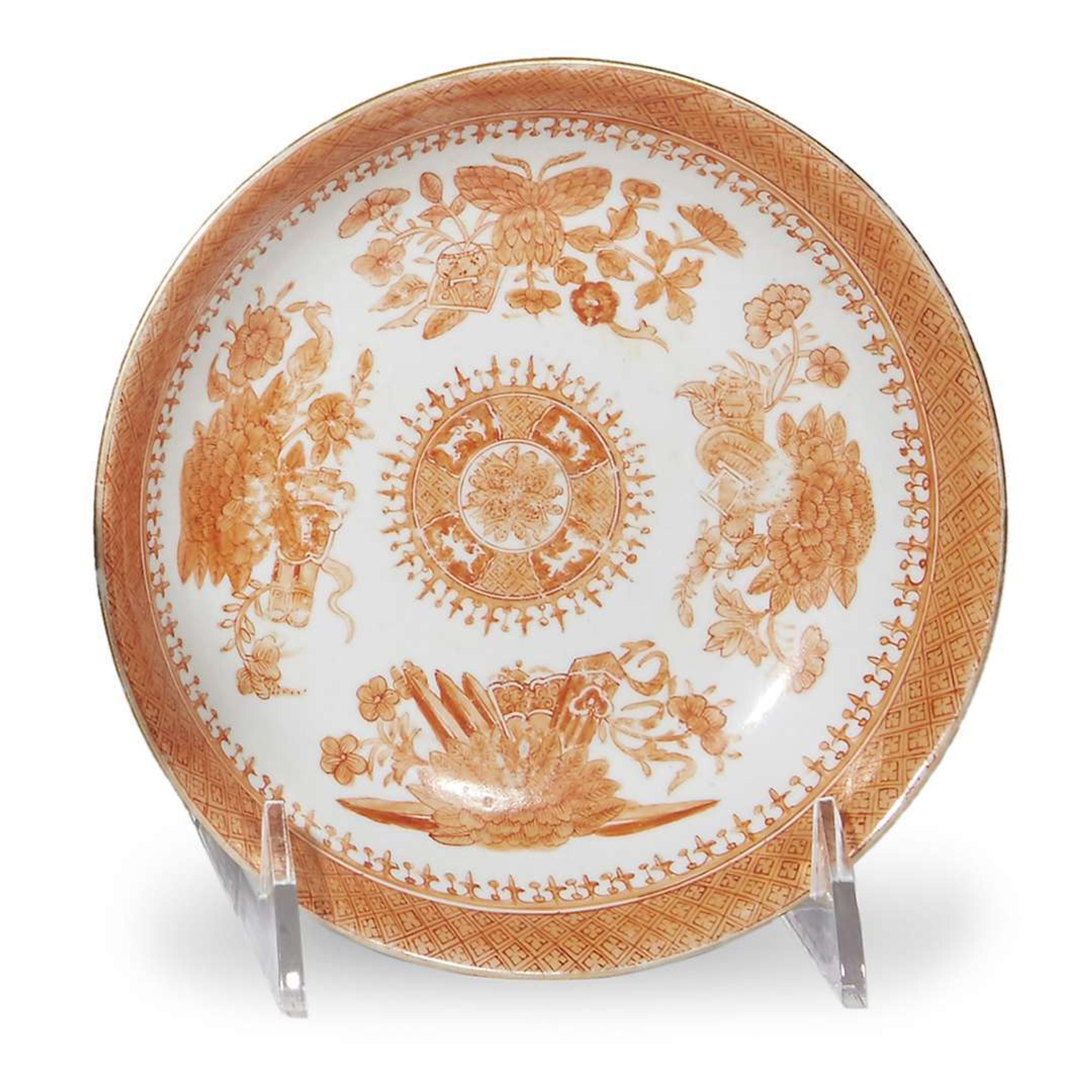 Chinese Export porcelain blue 'Fitzhugh' fruit bowl and an orange 'Fitzhugh' small plate 19th century