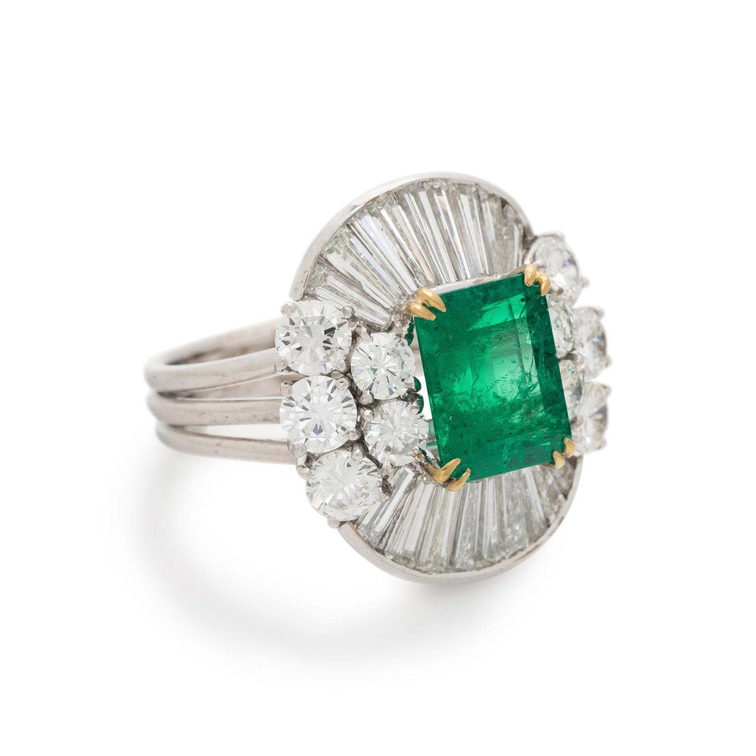 COLOMBIAN EMERALD, DIAMOND, AND WHITE GOLD RING
