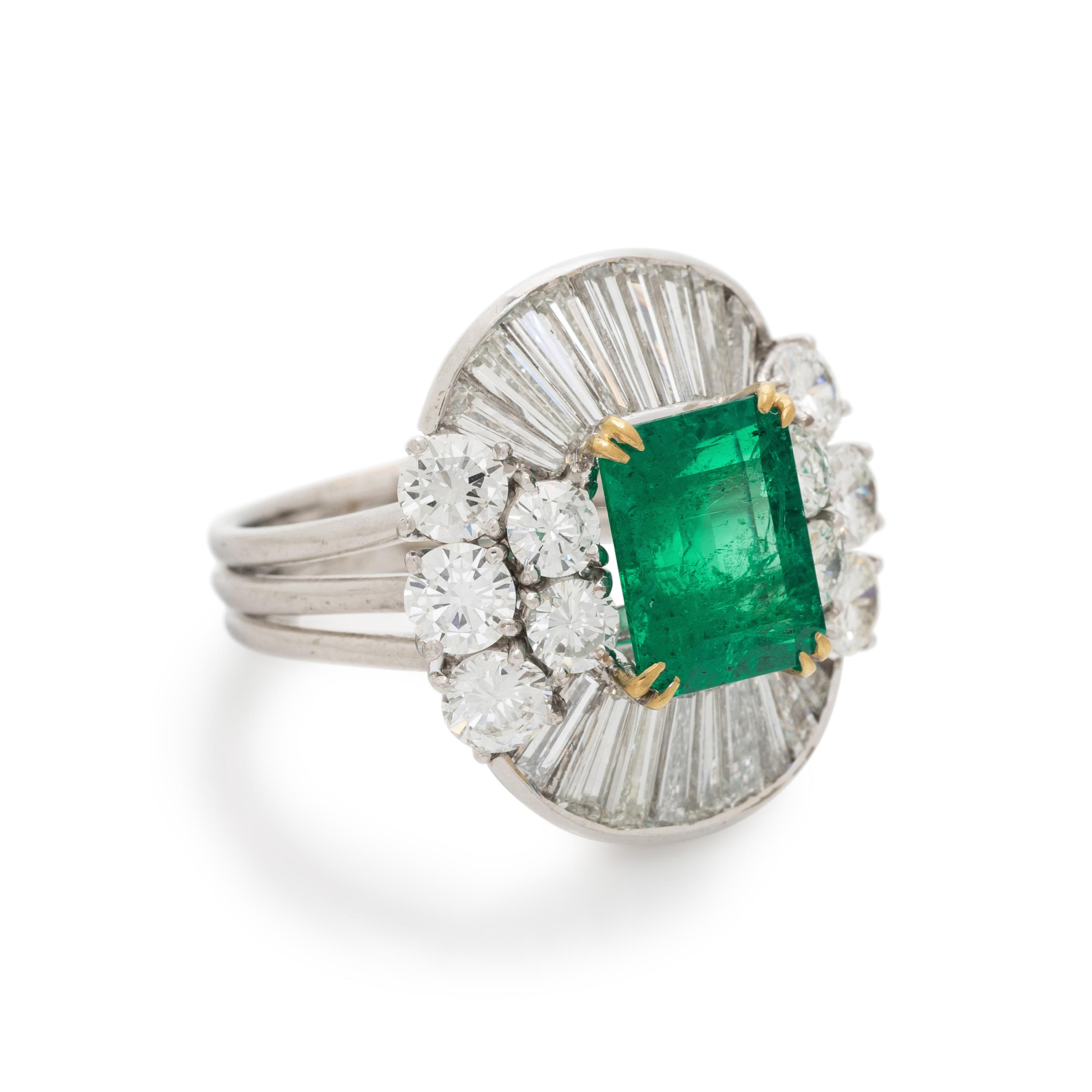 COLOMBIAN EMERALD, DIAMOND, AND WHITE GOLD RING