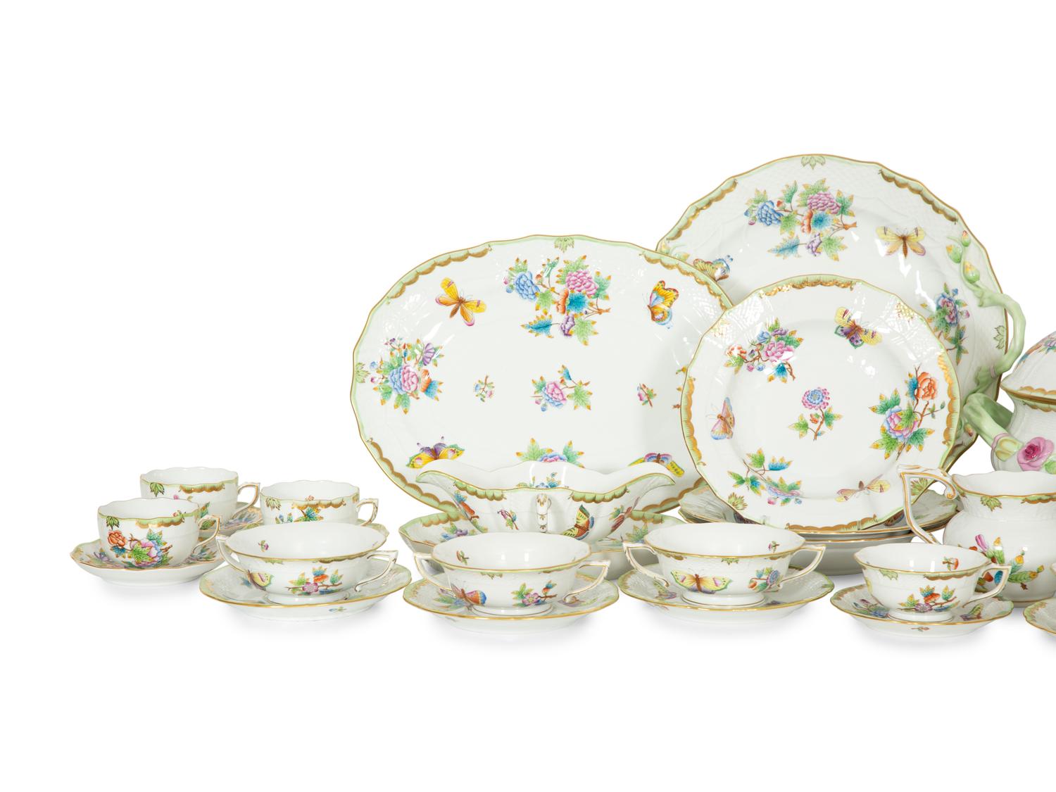 A Herend Queen Victoria Porcelain Dinner Service