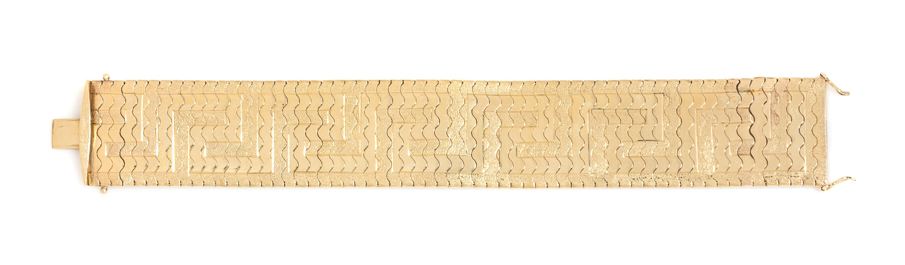 A 14 Karat Yellow Gold Bracelet, 28.60 dwts.