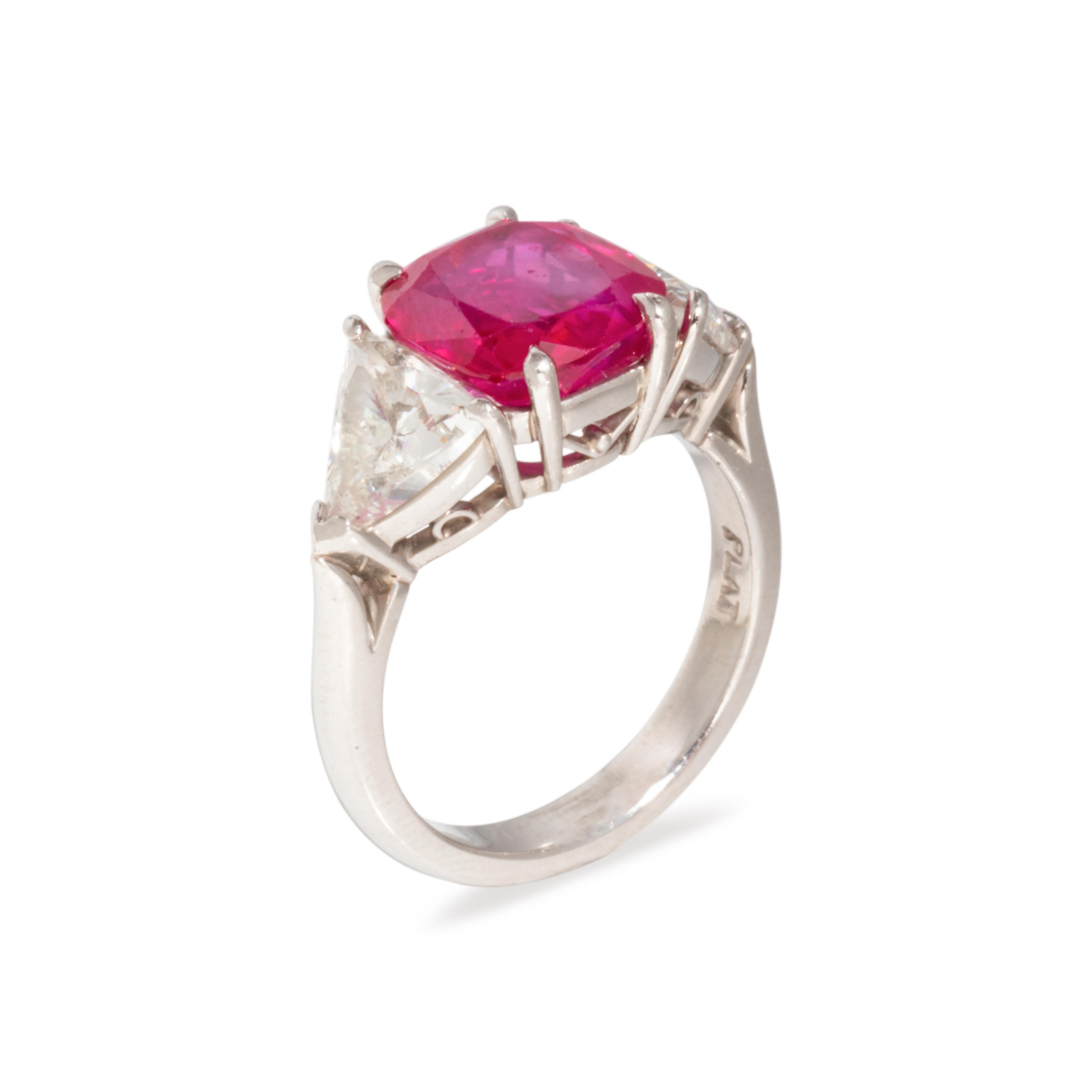 A RARE UNHEATED BURMESE RUBY AND DIAMOND RING