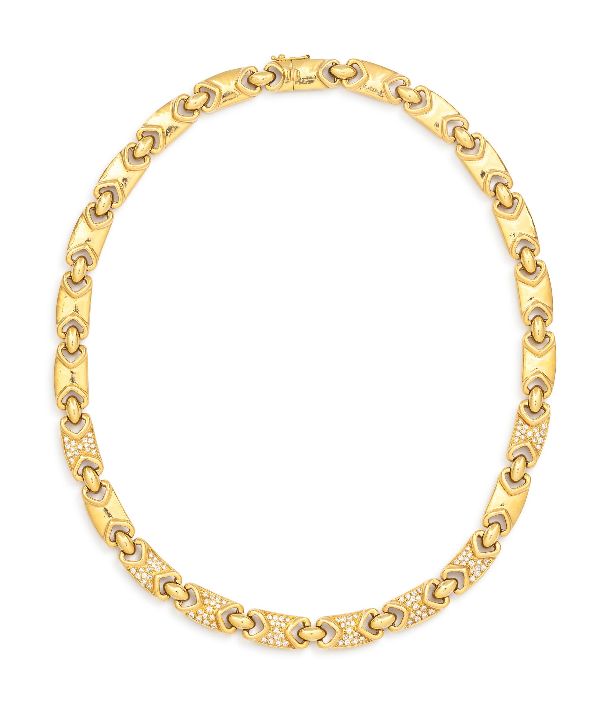 YELLOW GOLD AND DIAMOND NECKLACE