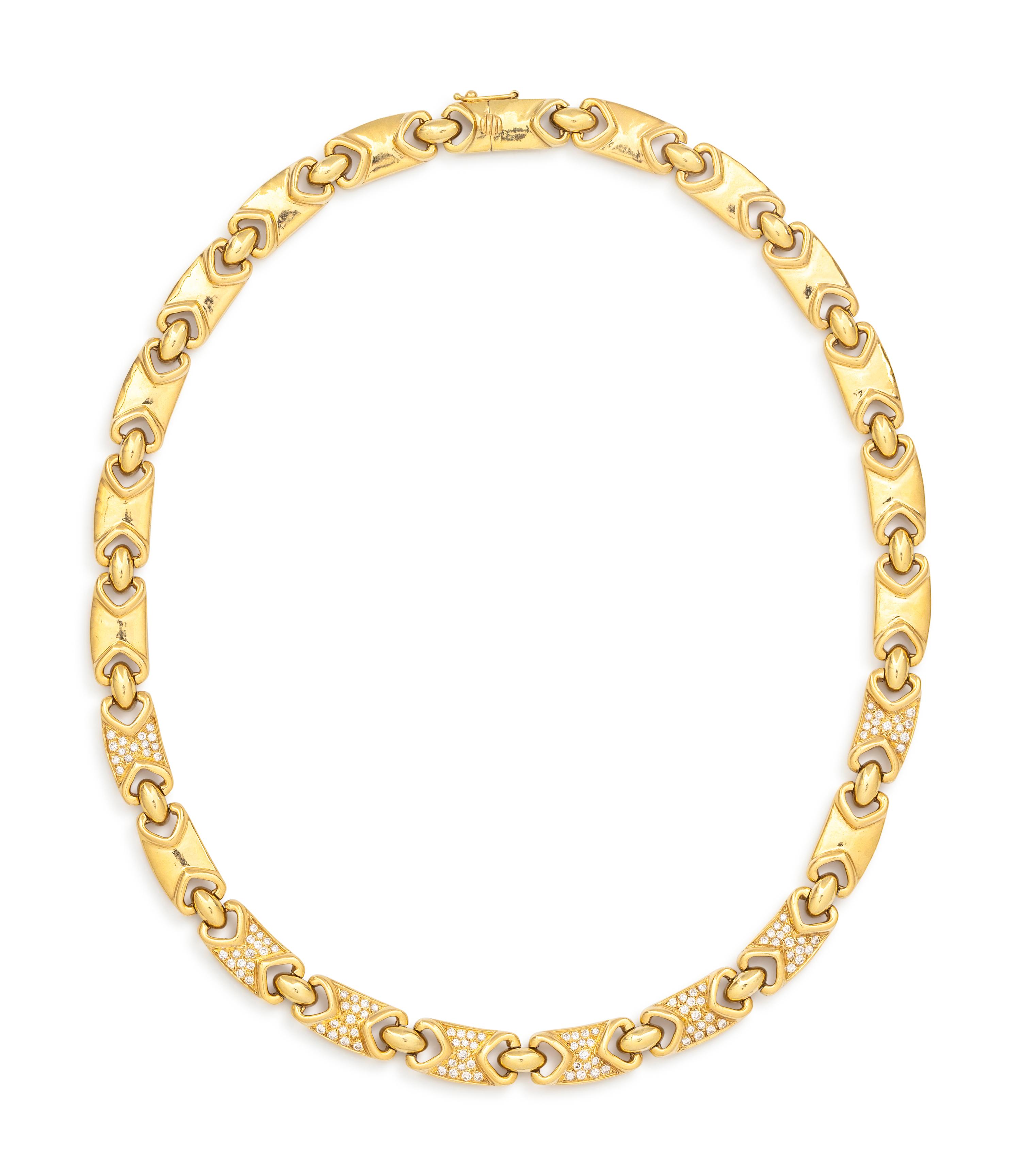 YELLOW GOLD AND DIAMOND NECKLACE