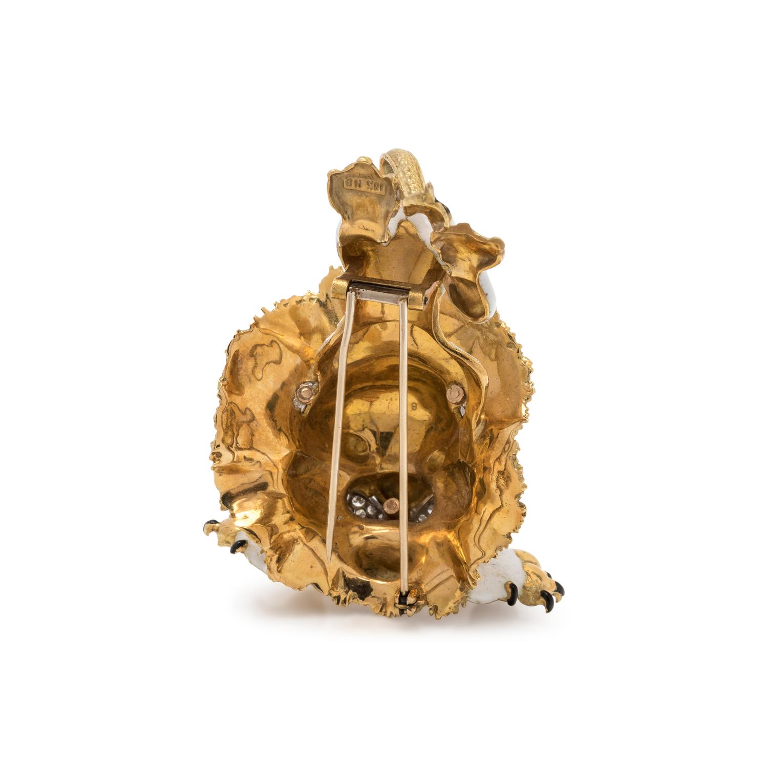 YELLOW GOLD, ENAMEL AND DIAMOND LION BROOCH