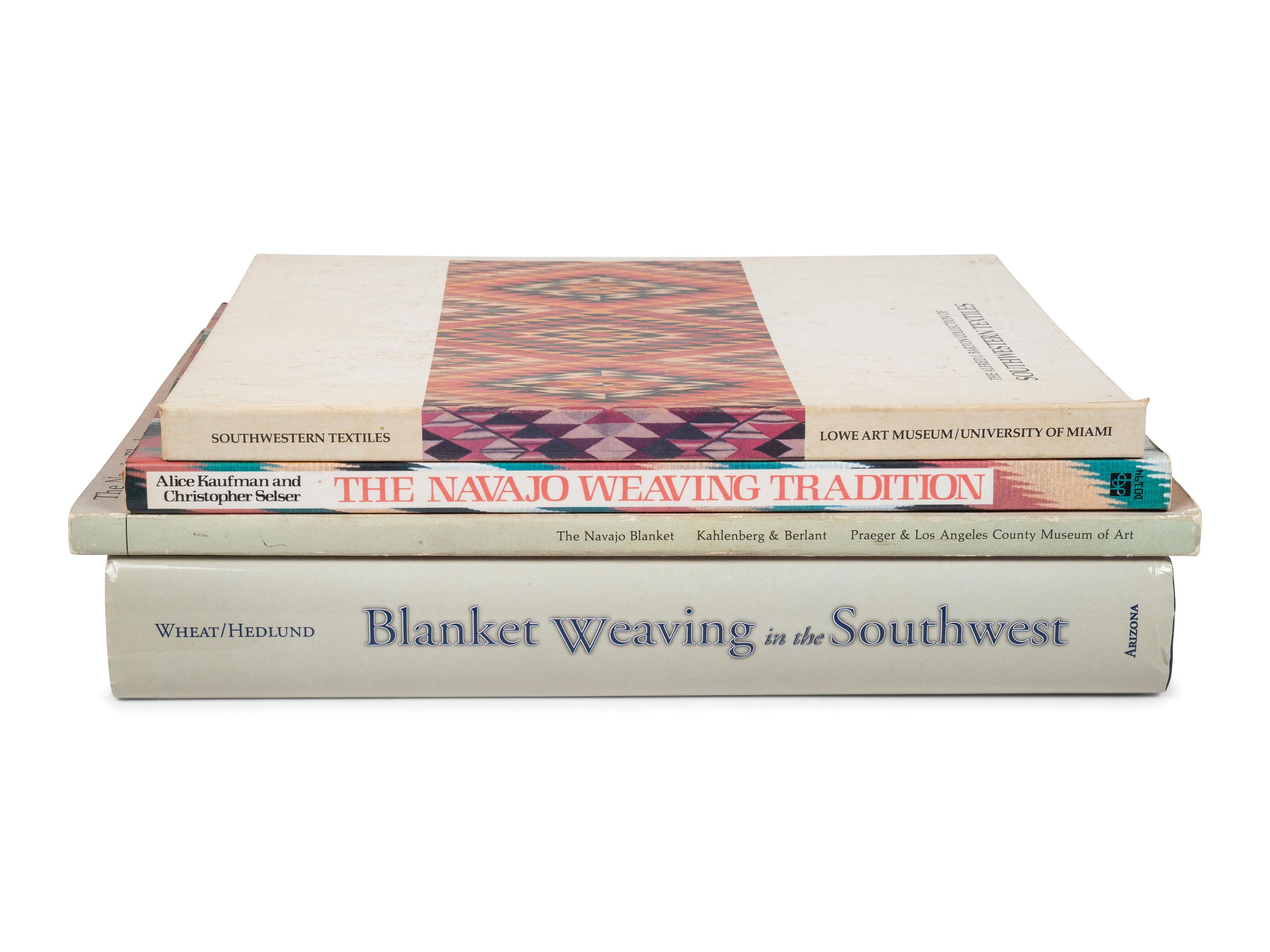 [SOUTHWEST] Books about Navajo Weavings
