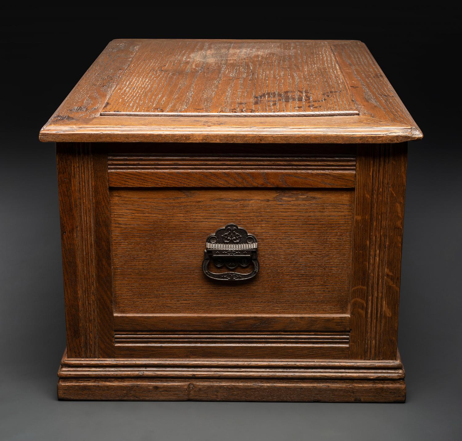 An Oak Three-Drawer Apothecary Cabinet with Specimen Tins