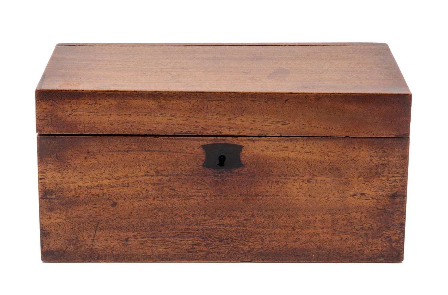 An English Mahogany Tea Caddy Width 12 inches. — 19TH CENTURY