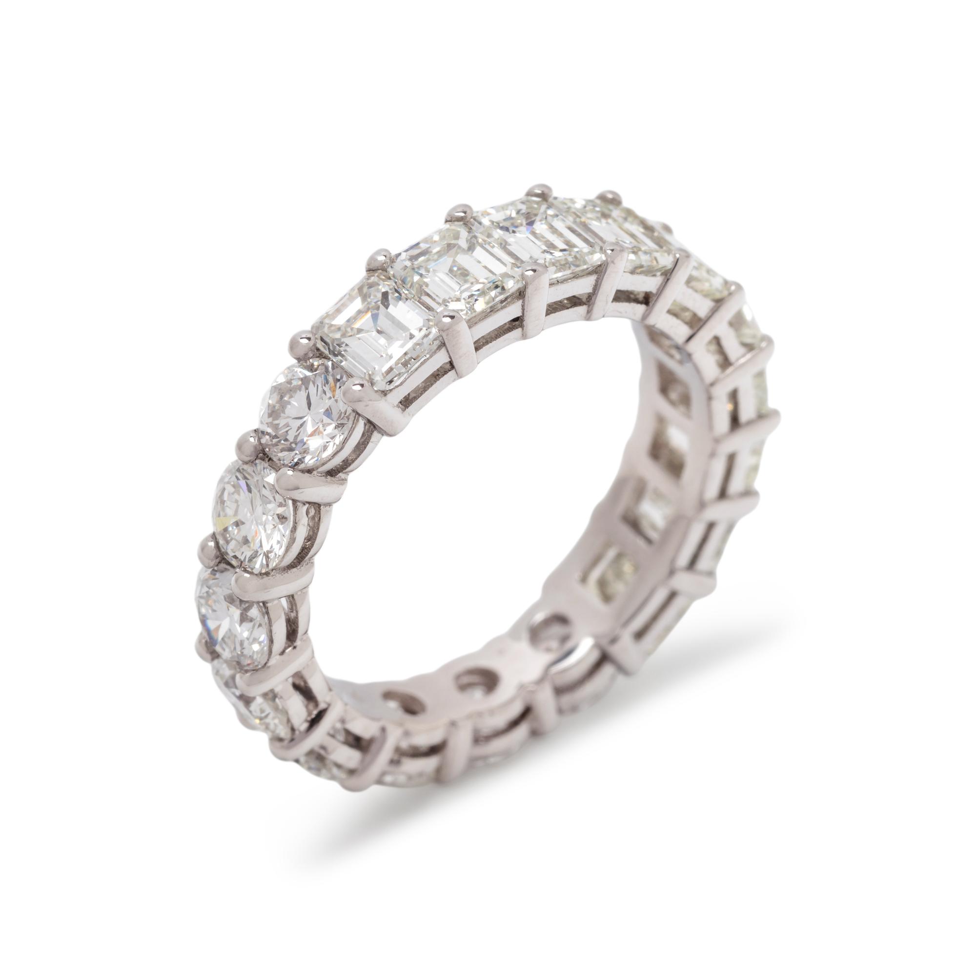 TWO-SIDED DIAMOND ETERNITY BAND