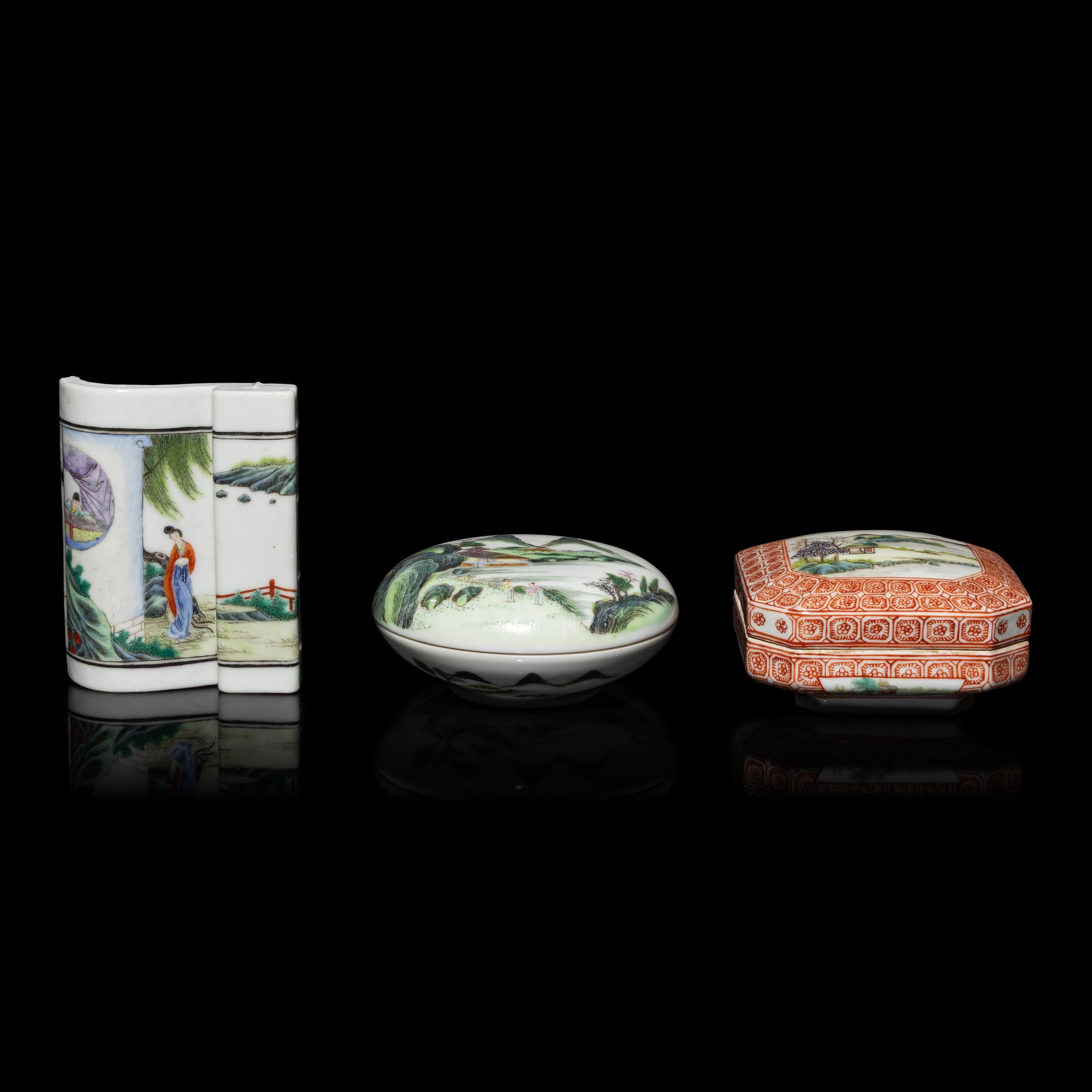 Three Chinese Famille Rose Porcelain Scholar's Objects, Early 20th Century — 近代 粉彩山水人物圖文房三件