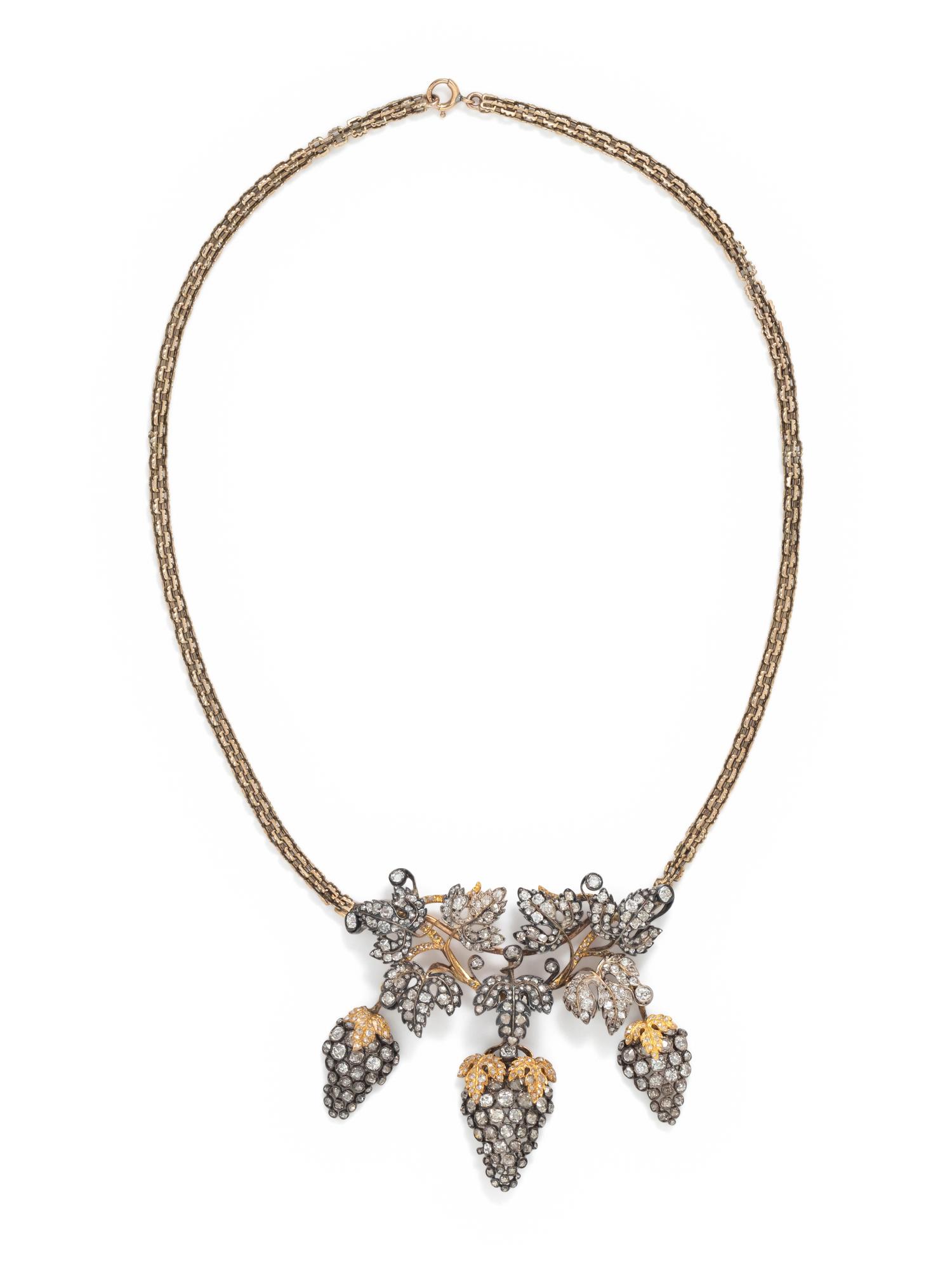 ANTIQUE, DIAMOND GRAPE MOTIF NECKLACE