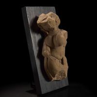 An Indian carved buff sandstone figure of an Apsara 印度石雕广延天女 11/12th Century ???????