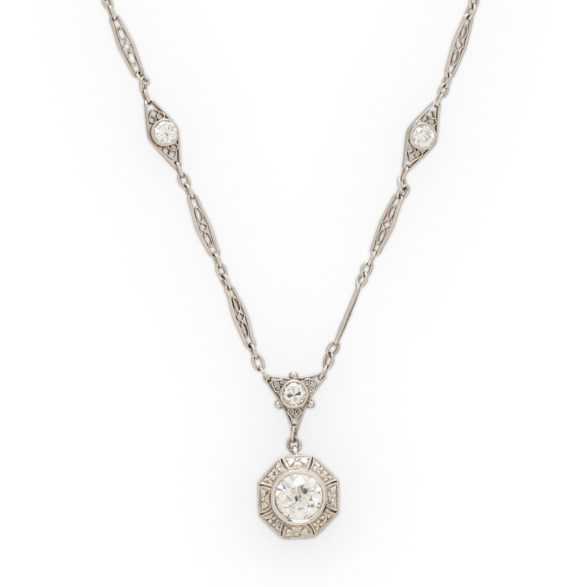 DIAMOND AND PLATINUM NECKLACE