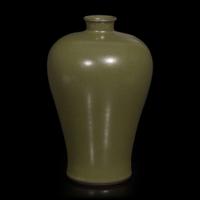 A Chinese teadust-glazed vase, meiping 茶葉末釉梅瓶 Qianlong mark ???
