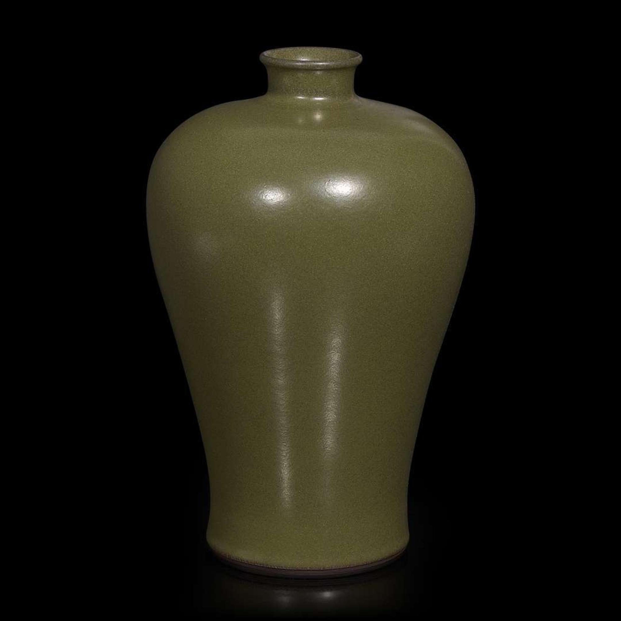 A Chinese teadust-glazed vase, meiping 茶葉末釉梅瓶 Qianlong mark ???