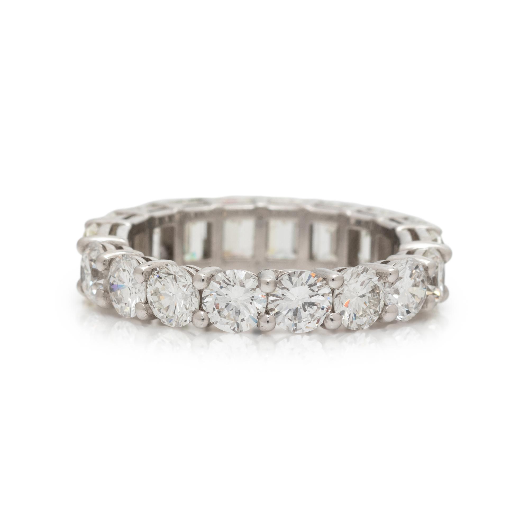 TWO-SIDED DIAMOND ETERNITY BAND