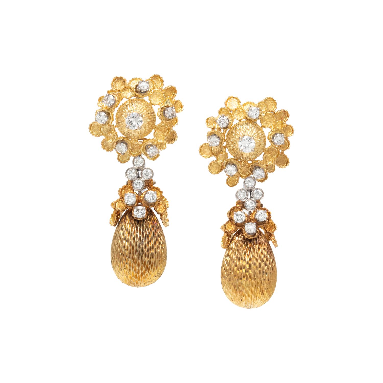 BICOLOR GOLD AND DIAMOND PENDANT EARRINGS
