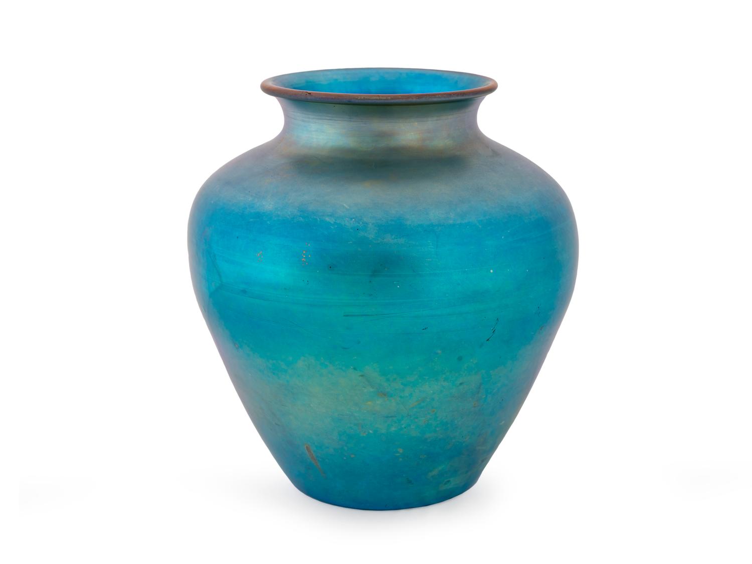 A Steuben Blue Aurene Glass Vase — EARLY 20TH CENTURY