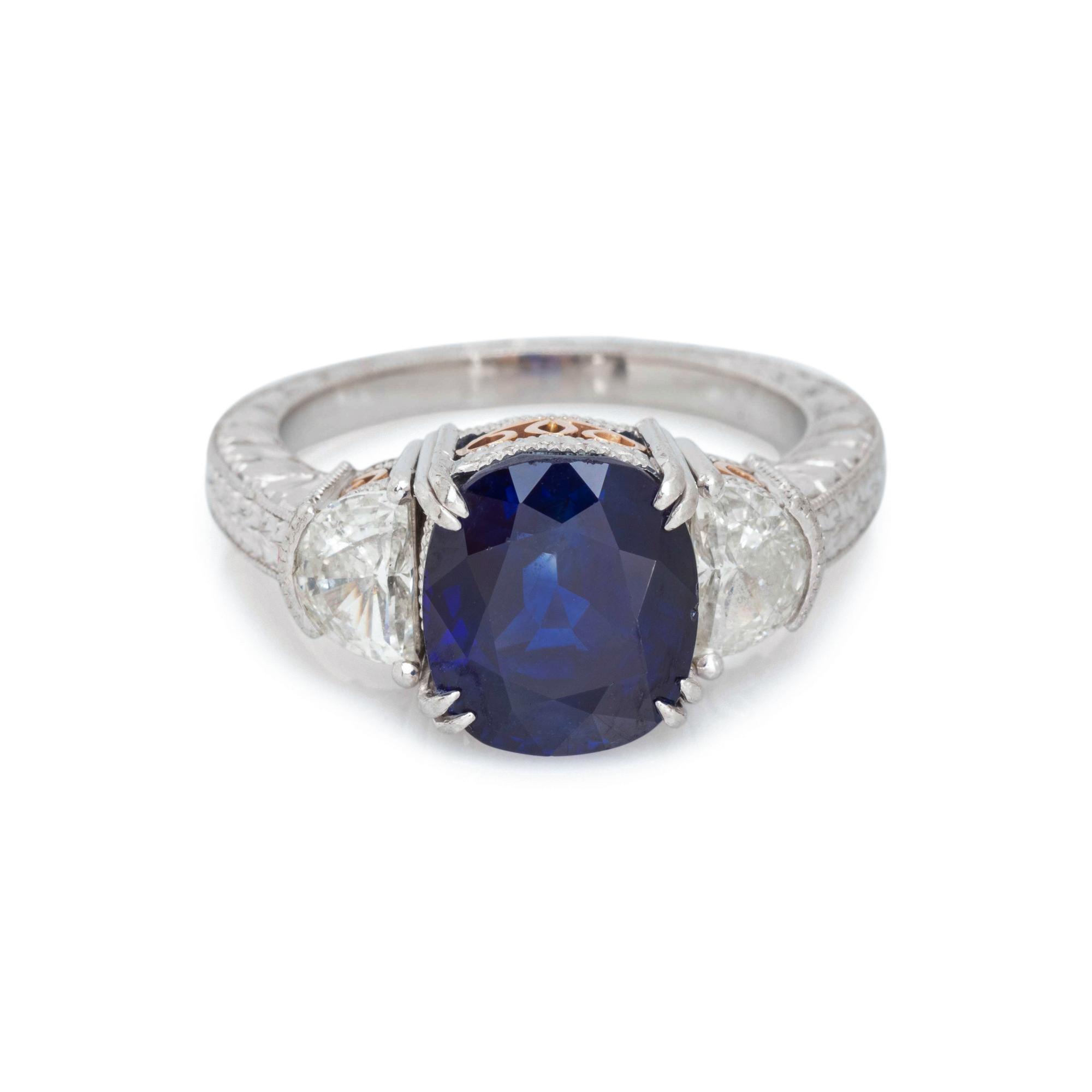 SAPPHIRE AND DIAMOND RING