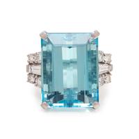 AQUAMARINE AND DIAMOND RING