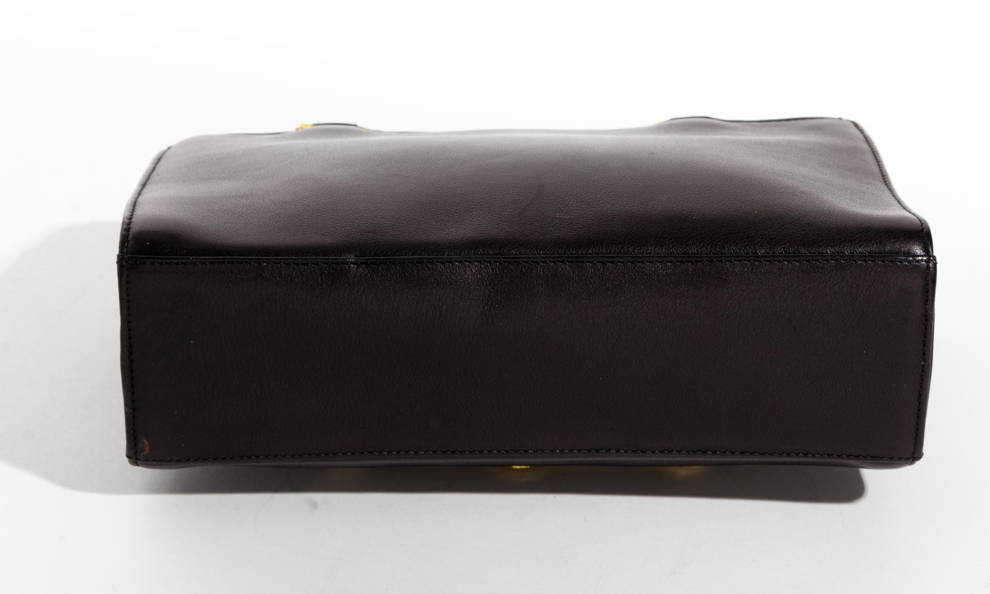 A Gianni Versace Black Leather Chain Shoulder Bag, 9.25" x 6.25" x 2.75"; Strap drop: 18.75".