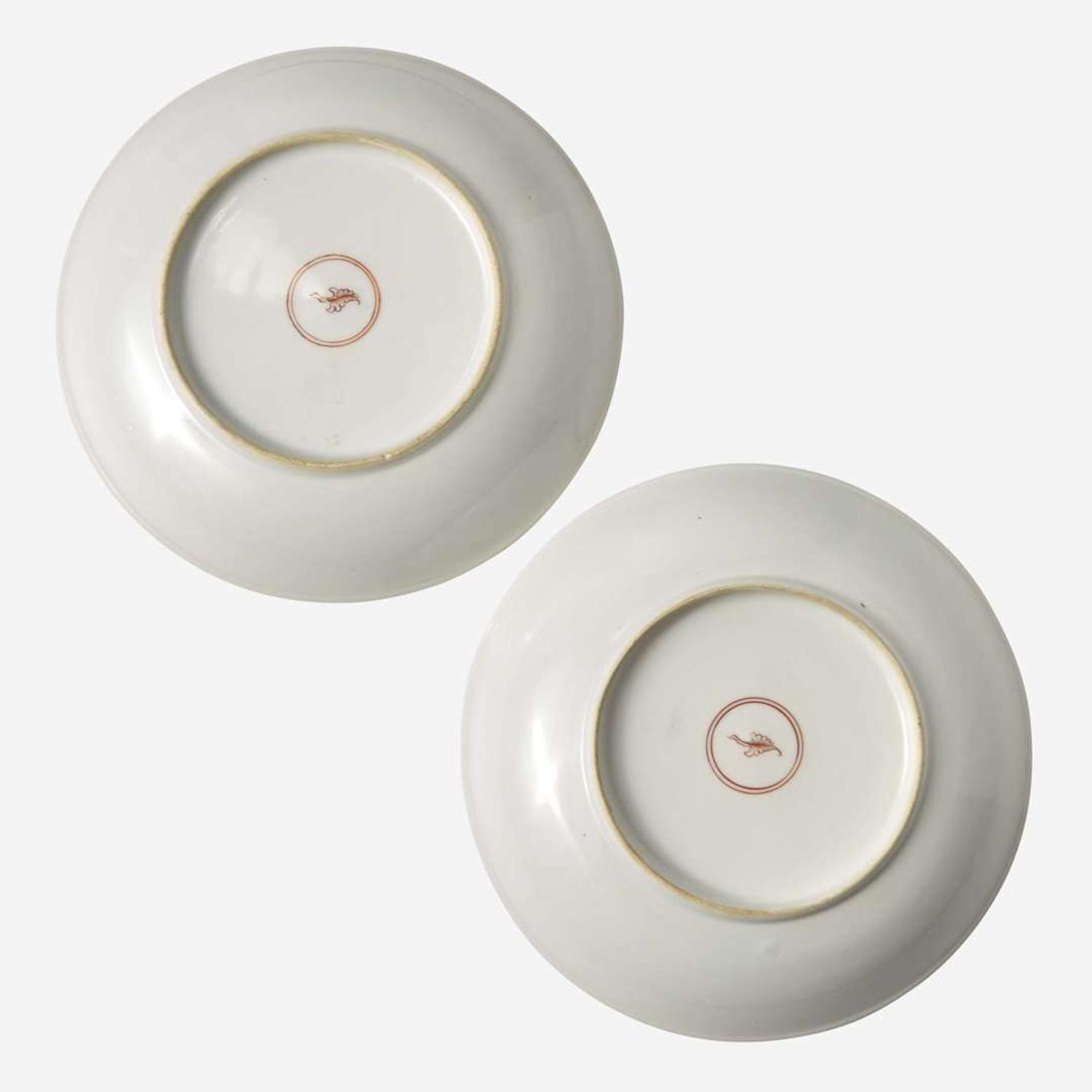 A pair of Chinese porcelain "Fish" dishes 游魚盤一對