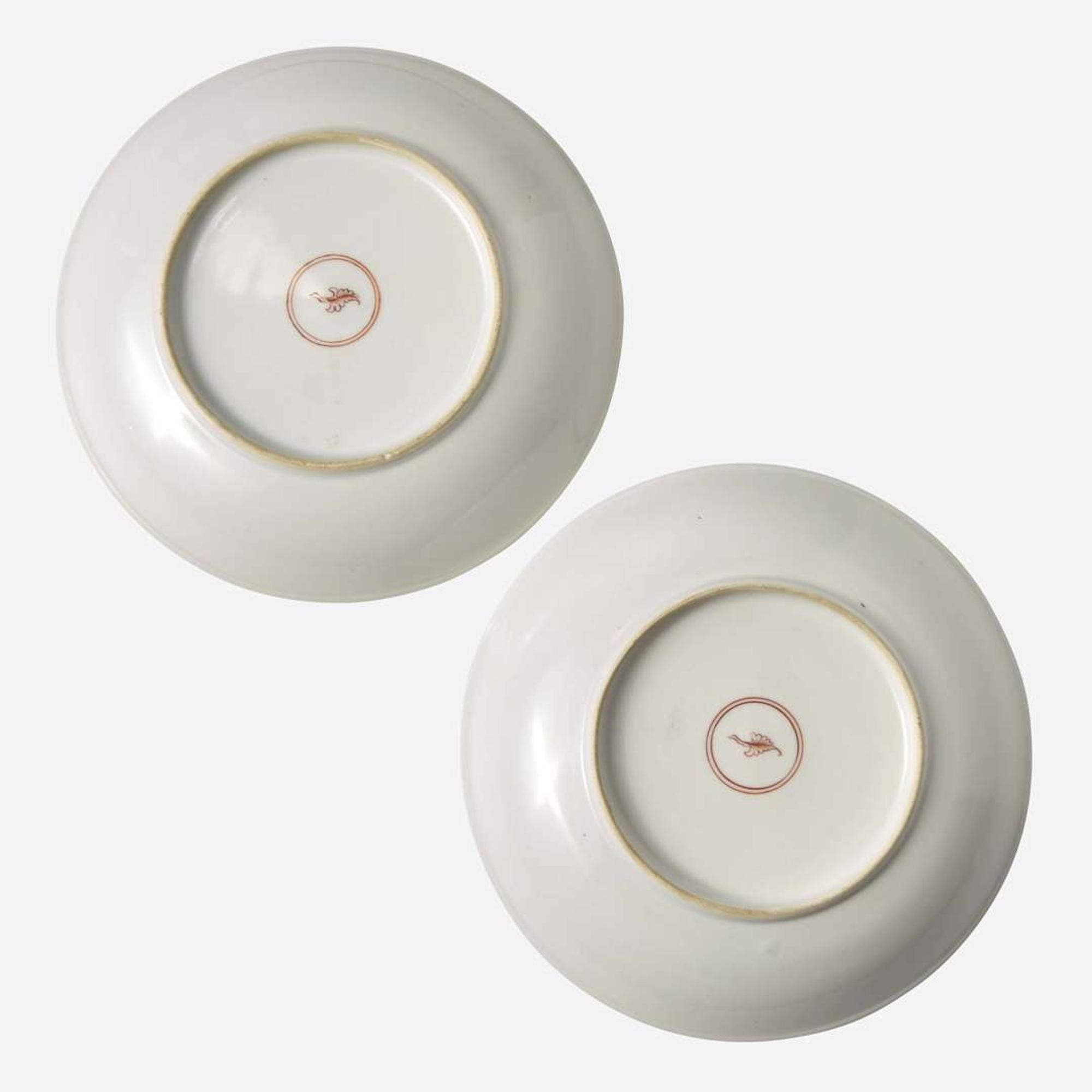 A pair of Chinese porcelain "Fish" dishes 游魚盤一對