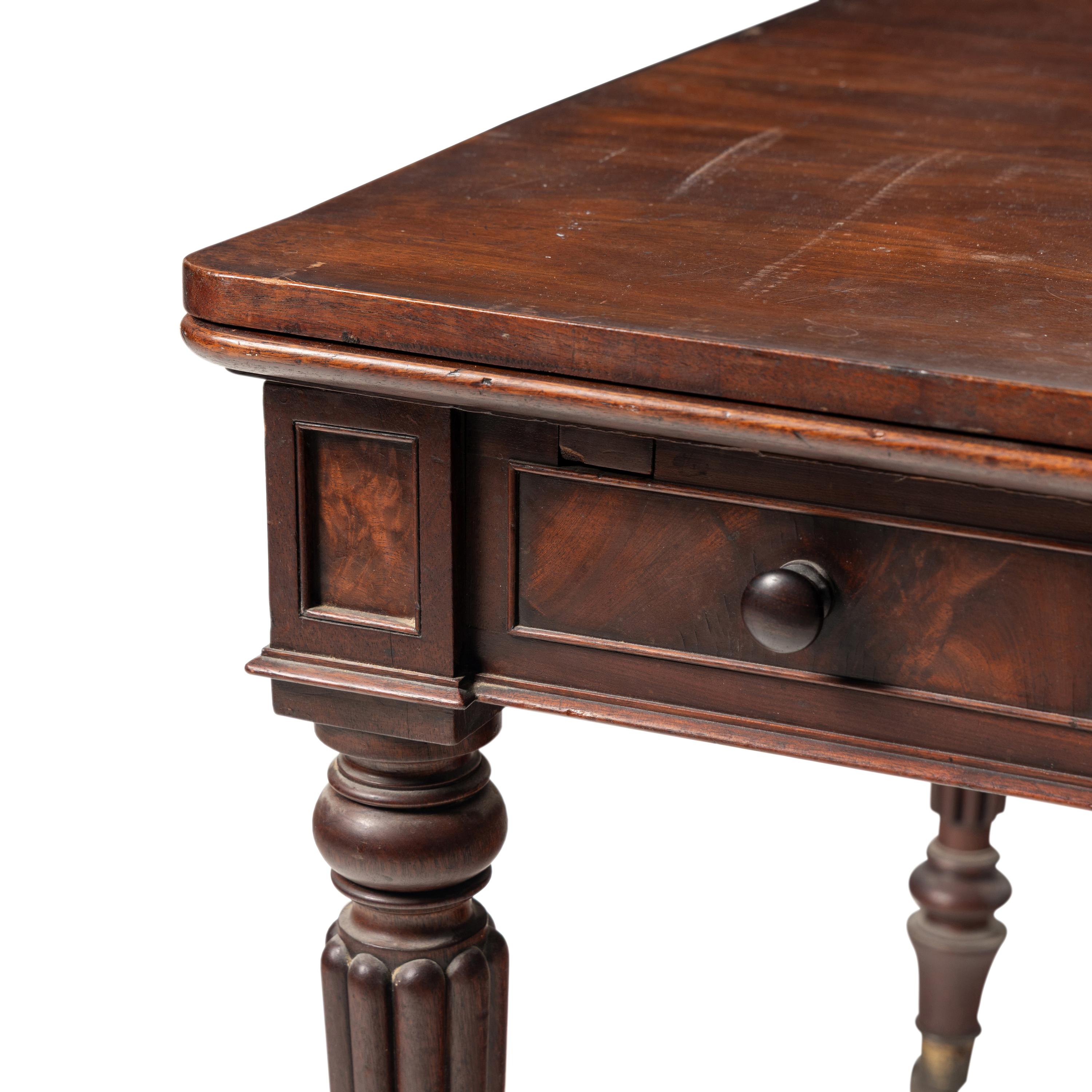 A William IV Mahogany Extension Occasional Table