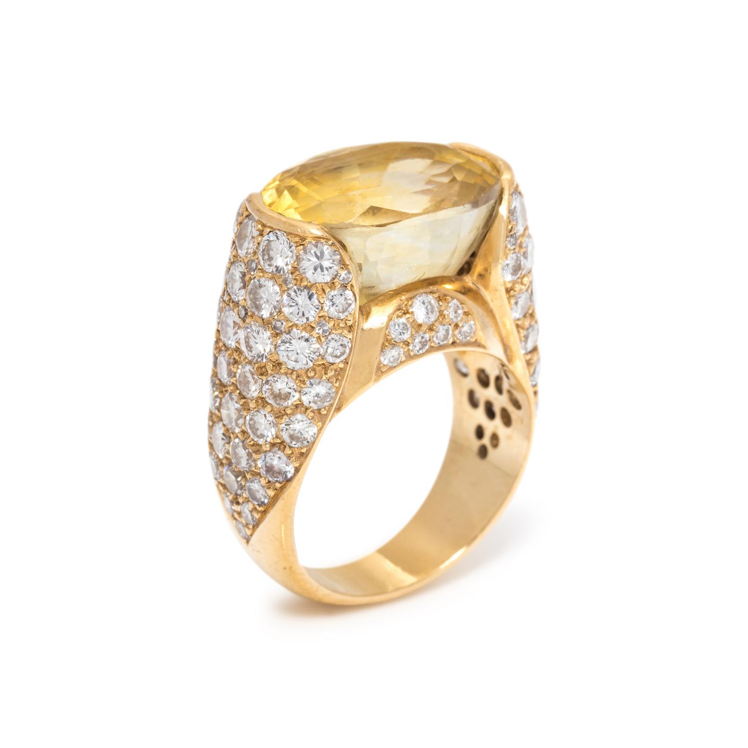 YELLOW SAPPHIRE AND DIAMOND RING