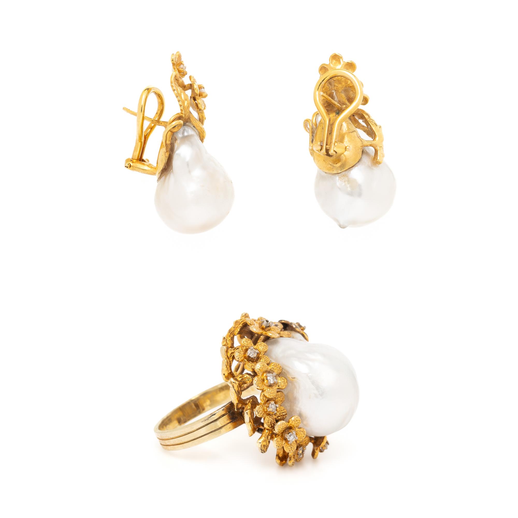 CULTURED BAROQUE PEARL, DIAMOND, AND YELLOW GOLD JEWELRY SET