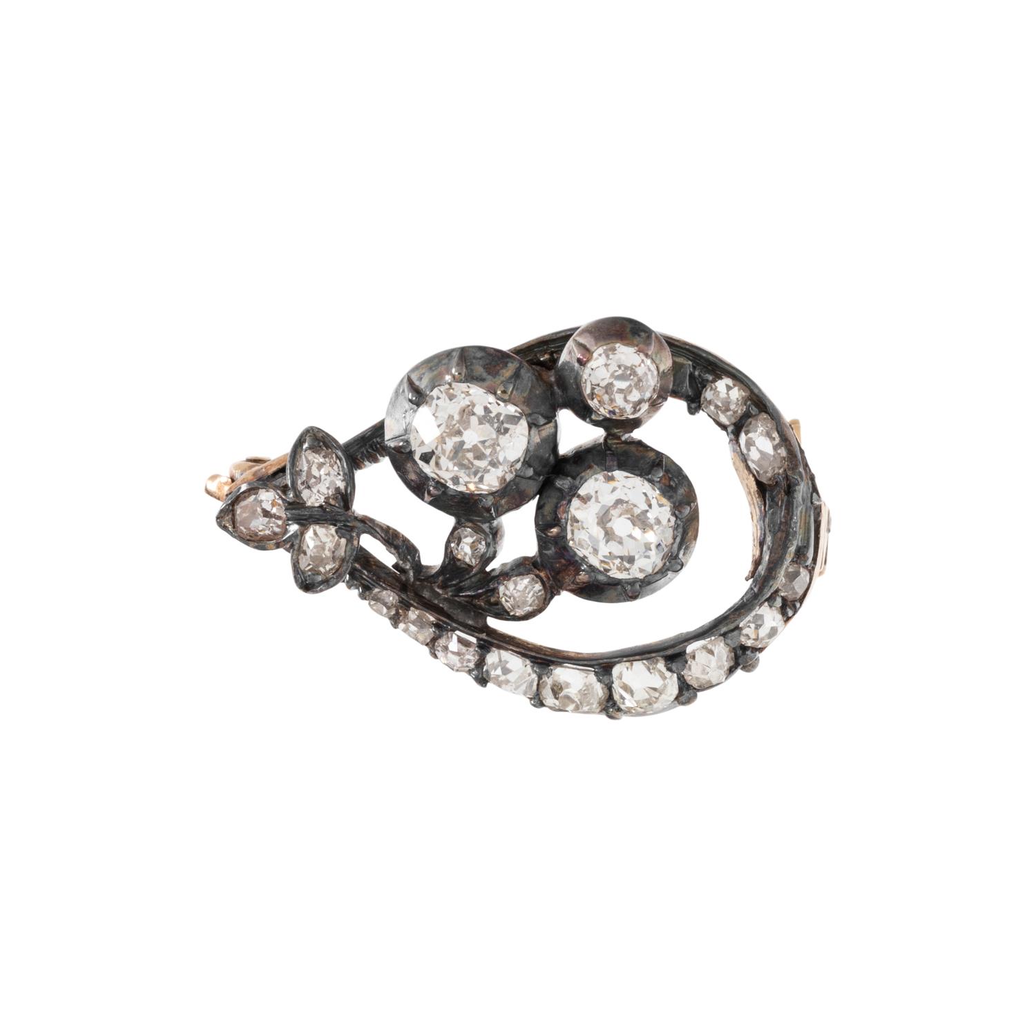 ANTIQUE, DIAMOND BROOCH