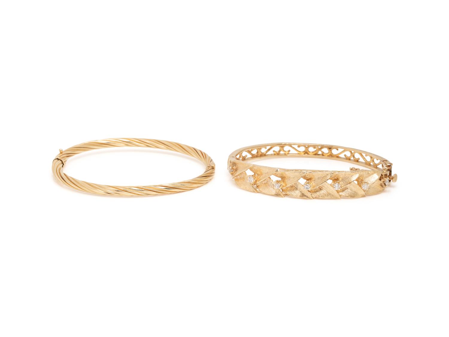 COLLECTION OF YELLOW GOLD BANGLE BRACELETS