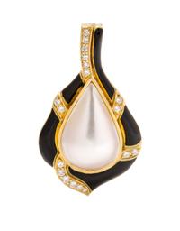 An 18 Karat Yellow Gold, Mabe Pearl, Diamond and Enamel Pendant, La Triomphe, 8.30 dwts.