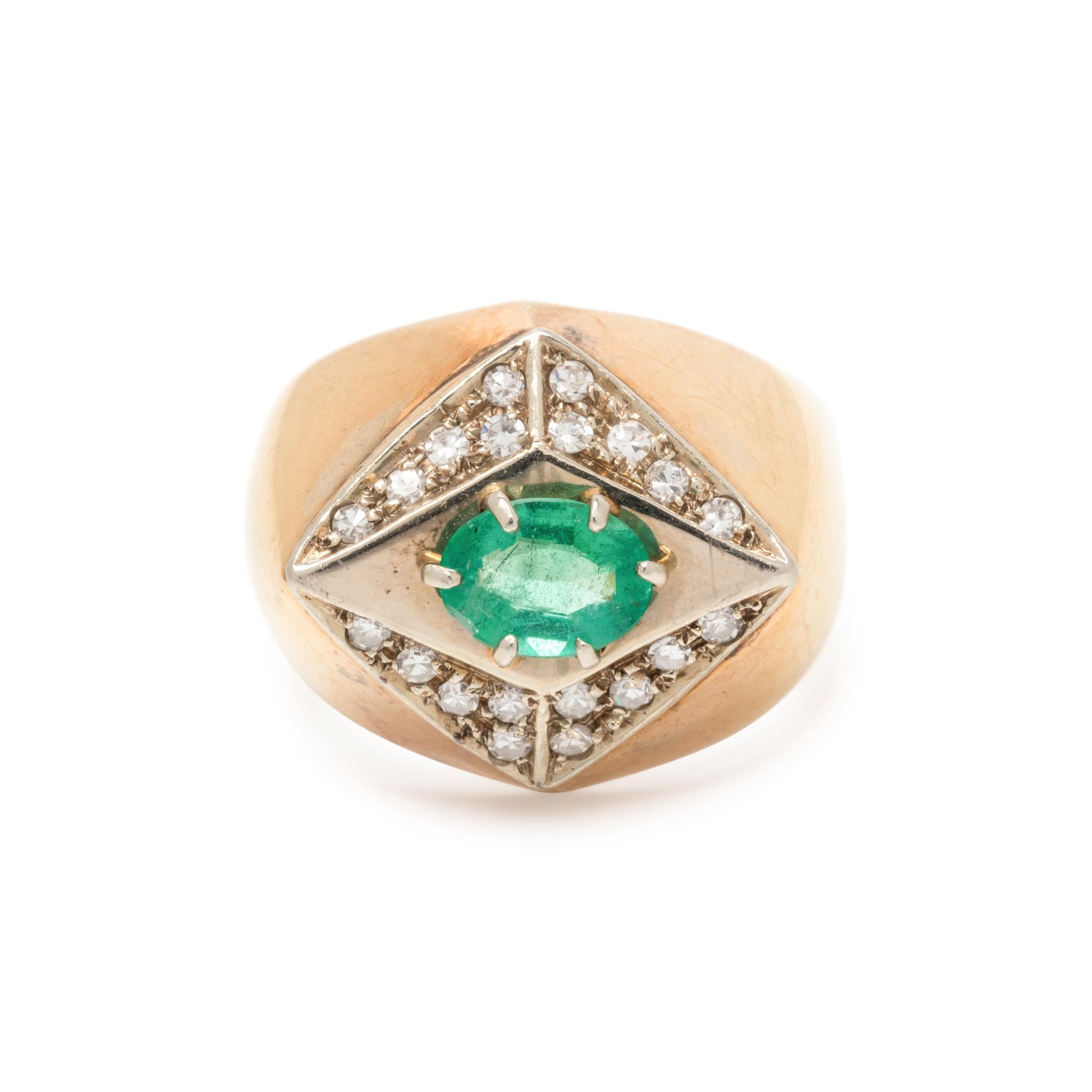 EMERALD AND DIAMOND RING