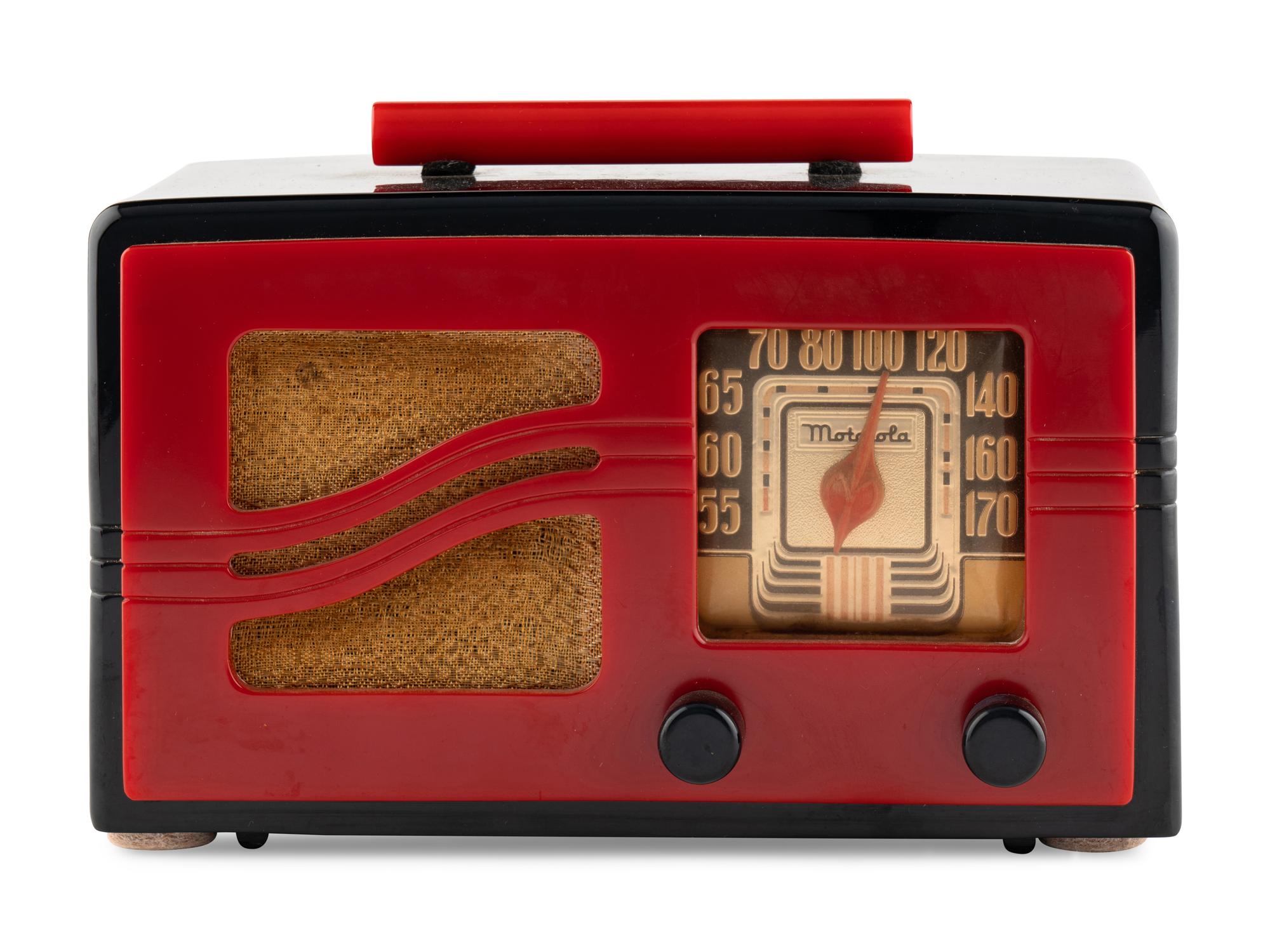 A Motorola 51X16 S Grille Radio