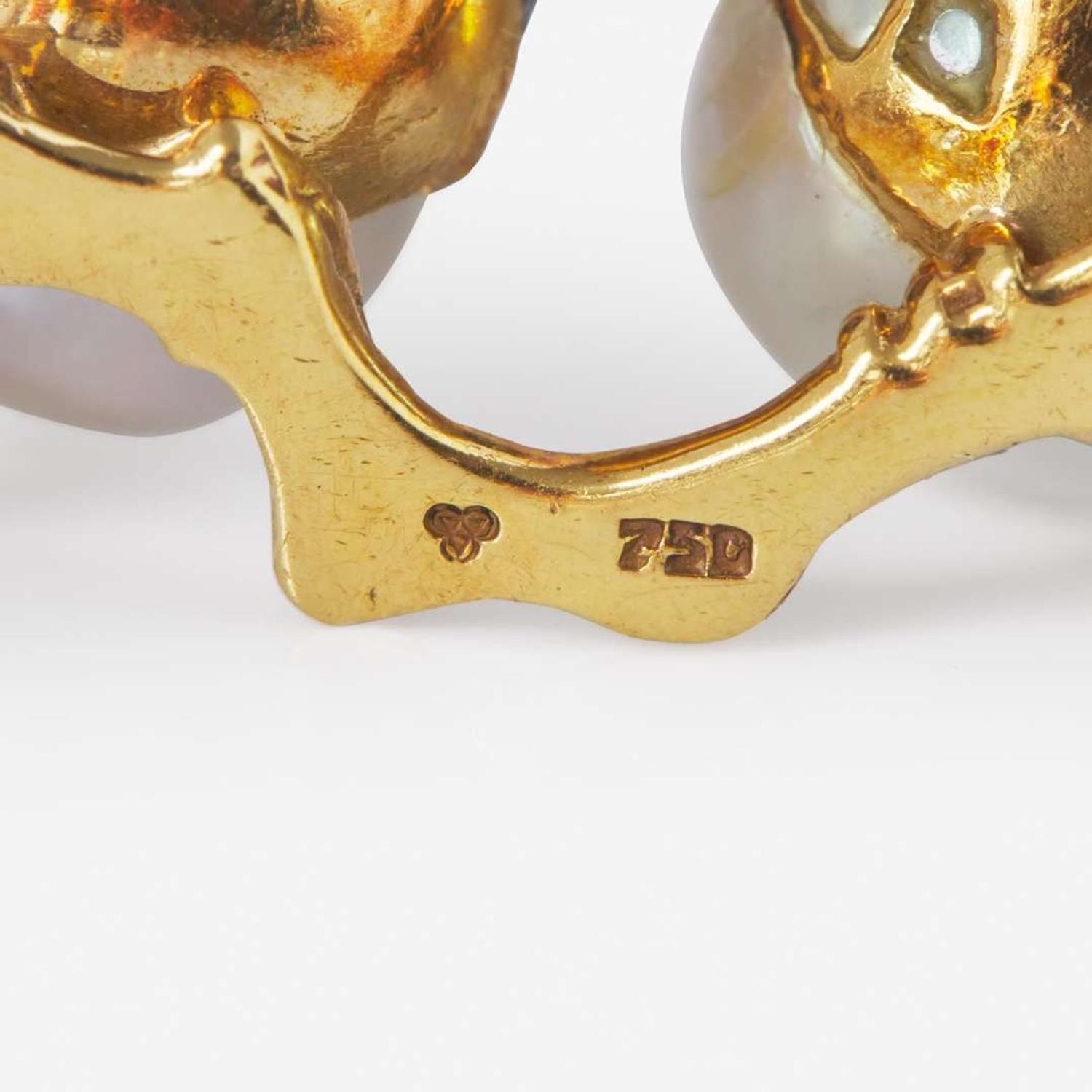 An 18K Yellow Gold, Pearl, and Enamel Brooch