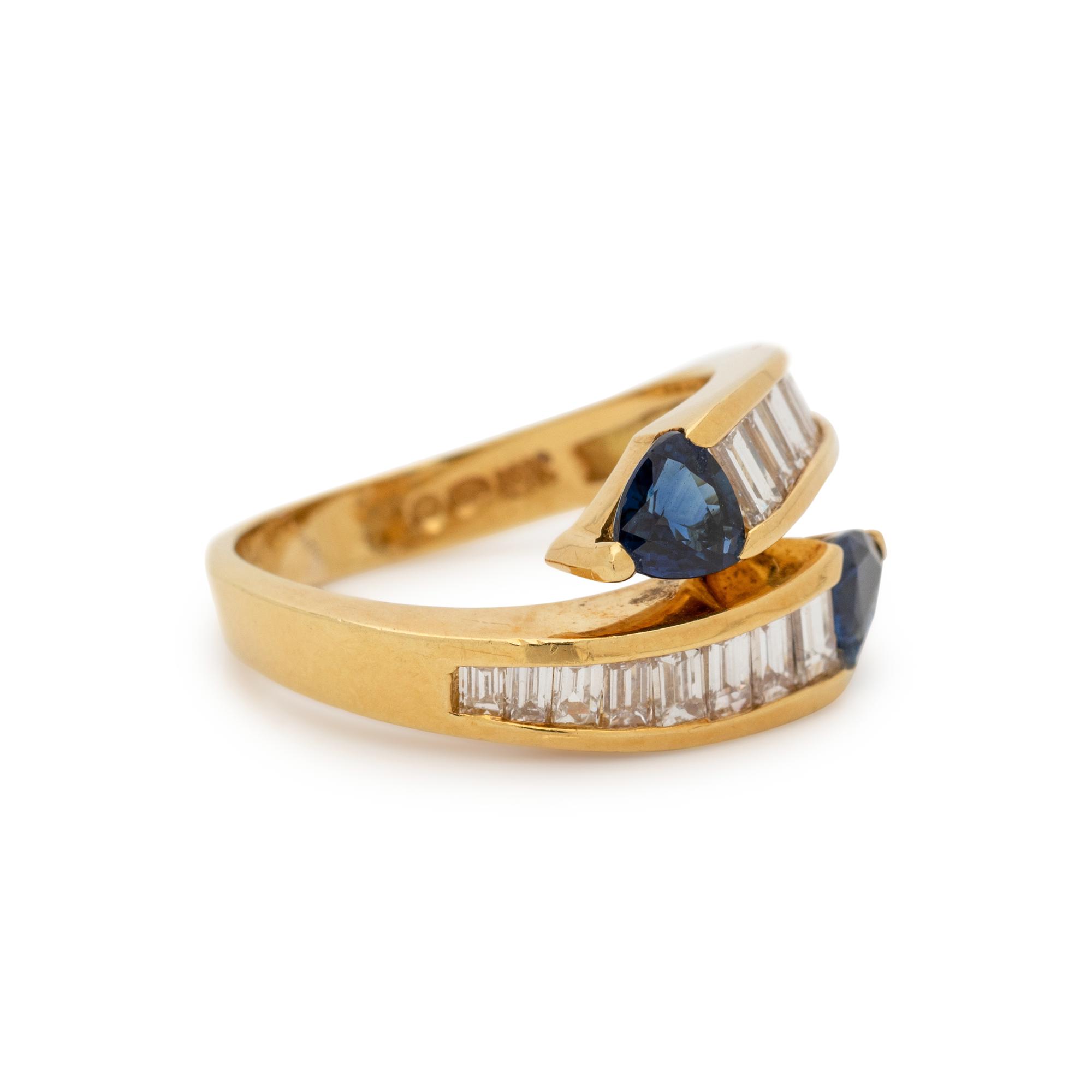 SAPPHIRE AND DIAMOND RING