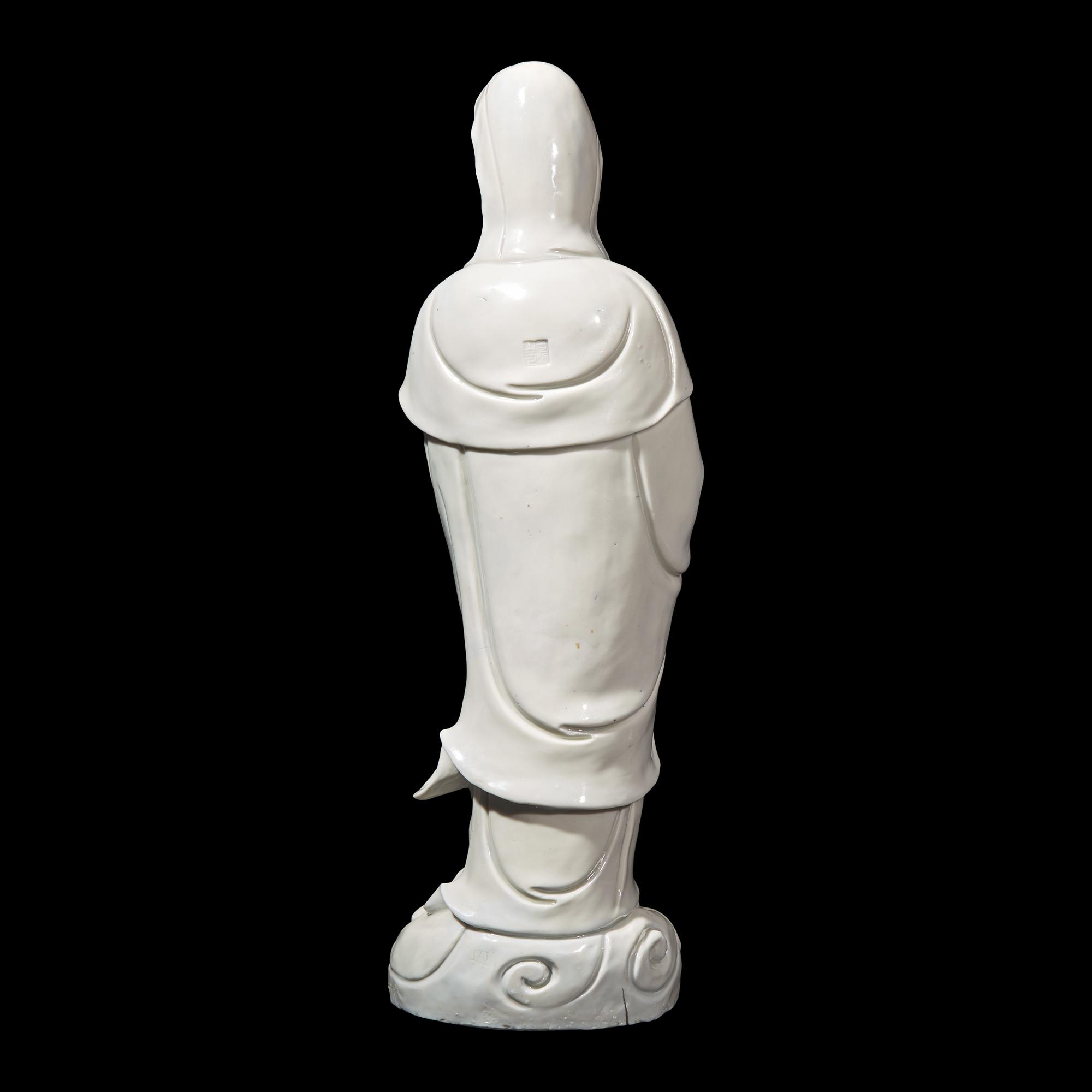 An Impressive Chinese Blanc de Chine Guanyin , Impressed Sunjiang Shanren M ark, 17th/18th Century 清早期 筍江山人款德化白瓷觀音立像