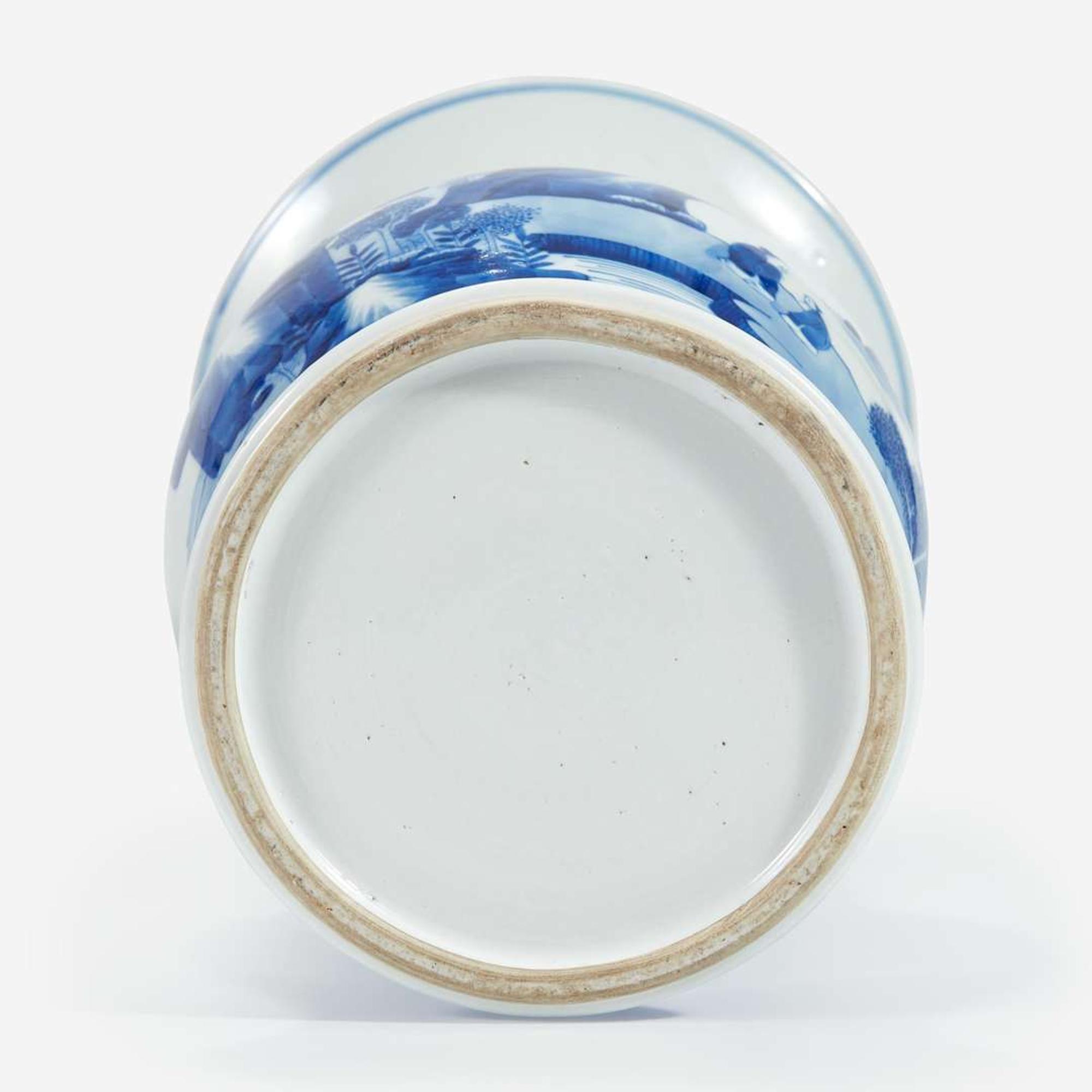 A Chinese blue and white porcelain "Phoenix Tail" vase