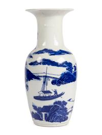 A Chinese Export Blue and White Porcelain Vase