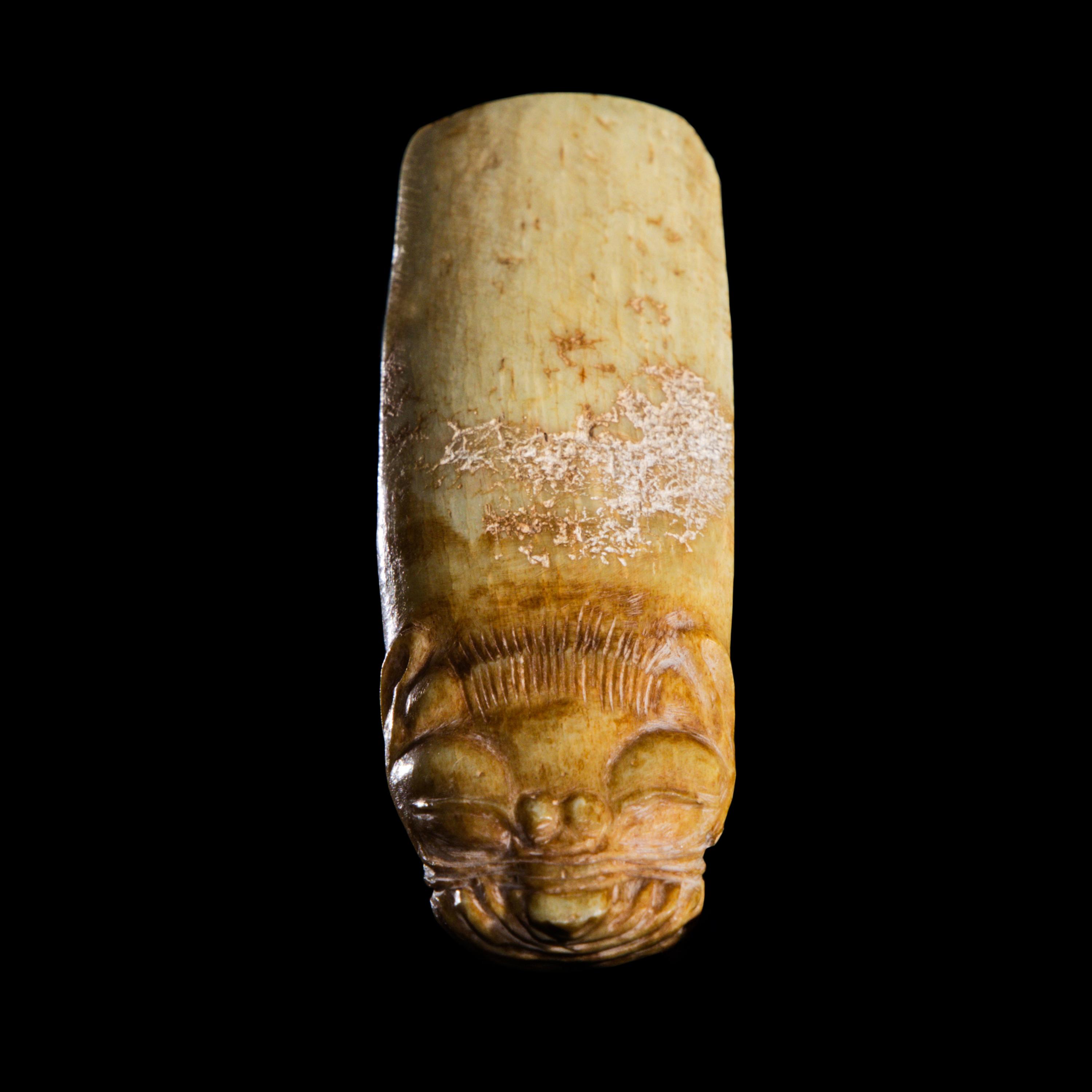 A Neo-Assyrian Bone Handle