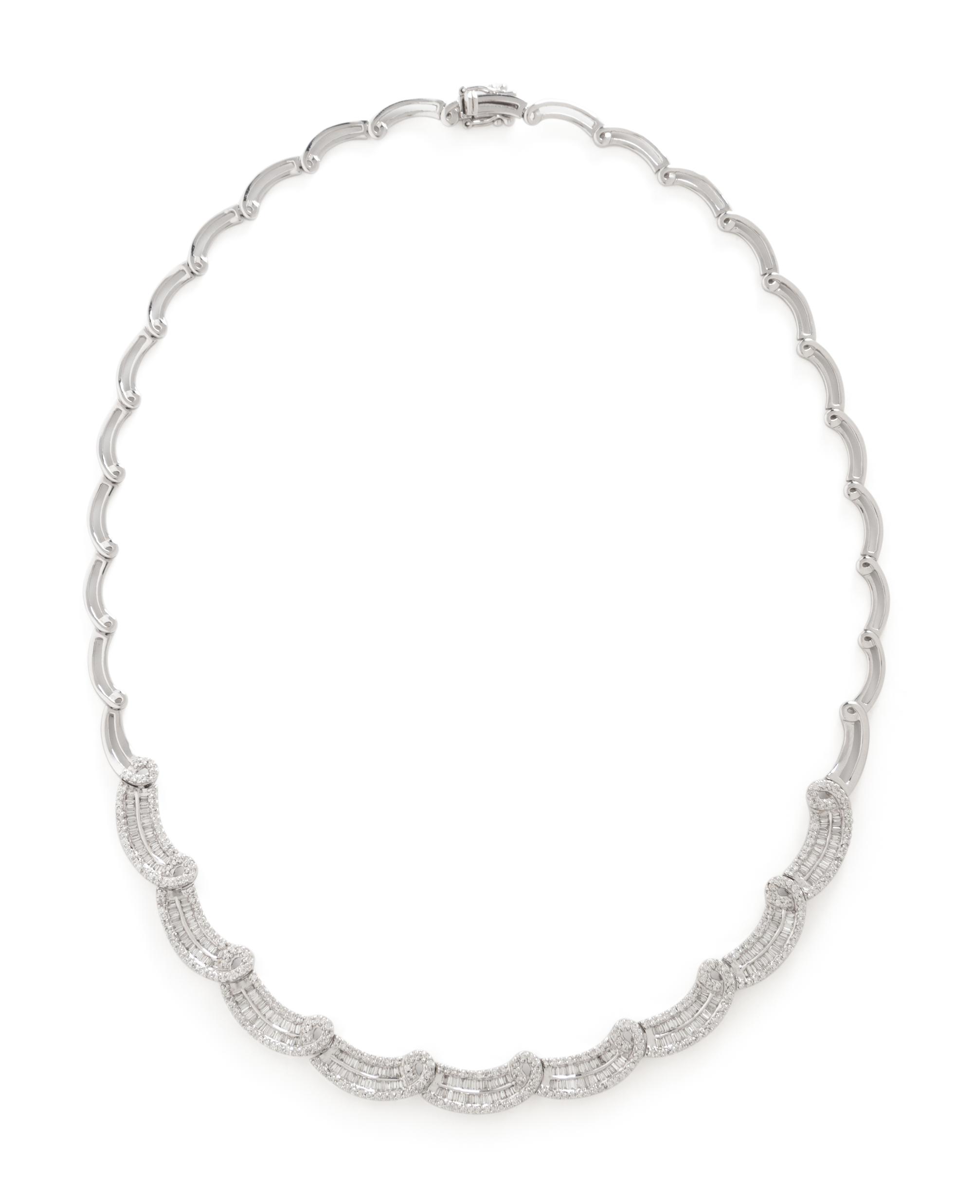 WHITE GOLD AND DIAMOND NECKLACE