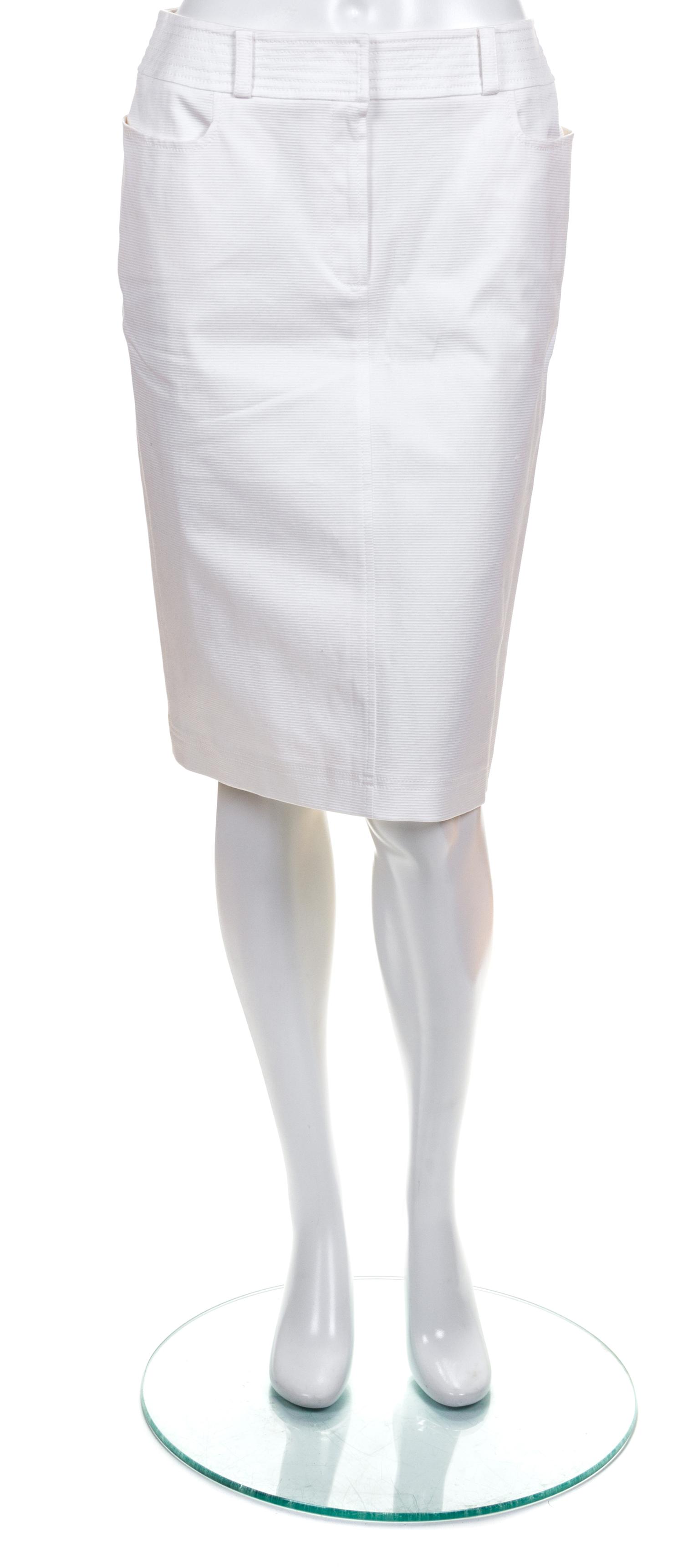An Oscar de la Renta White Cotton Skirt Ensemble, Skirt size 10, cardigan S.