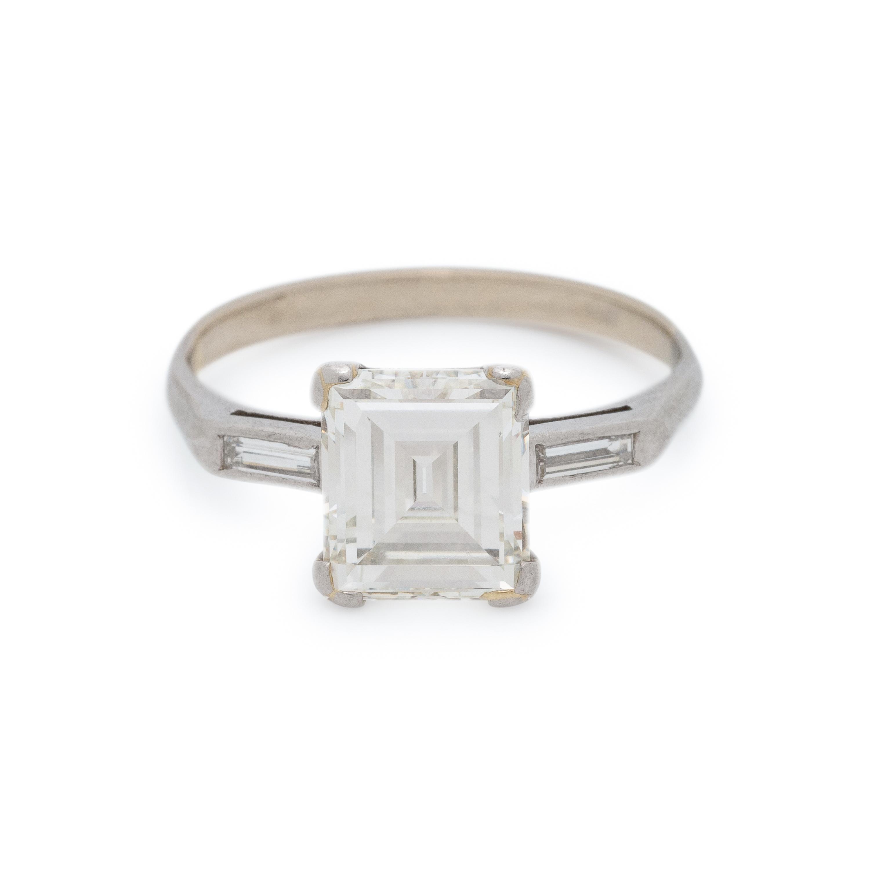 DIAMOND RING