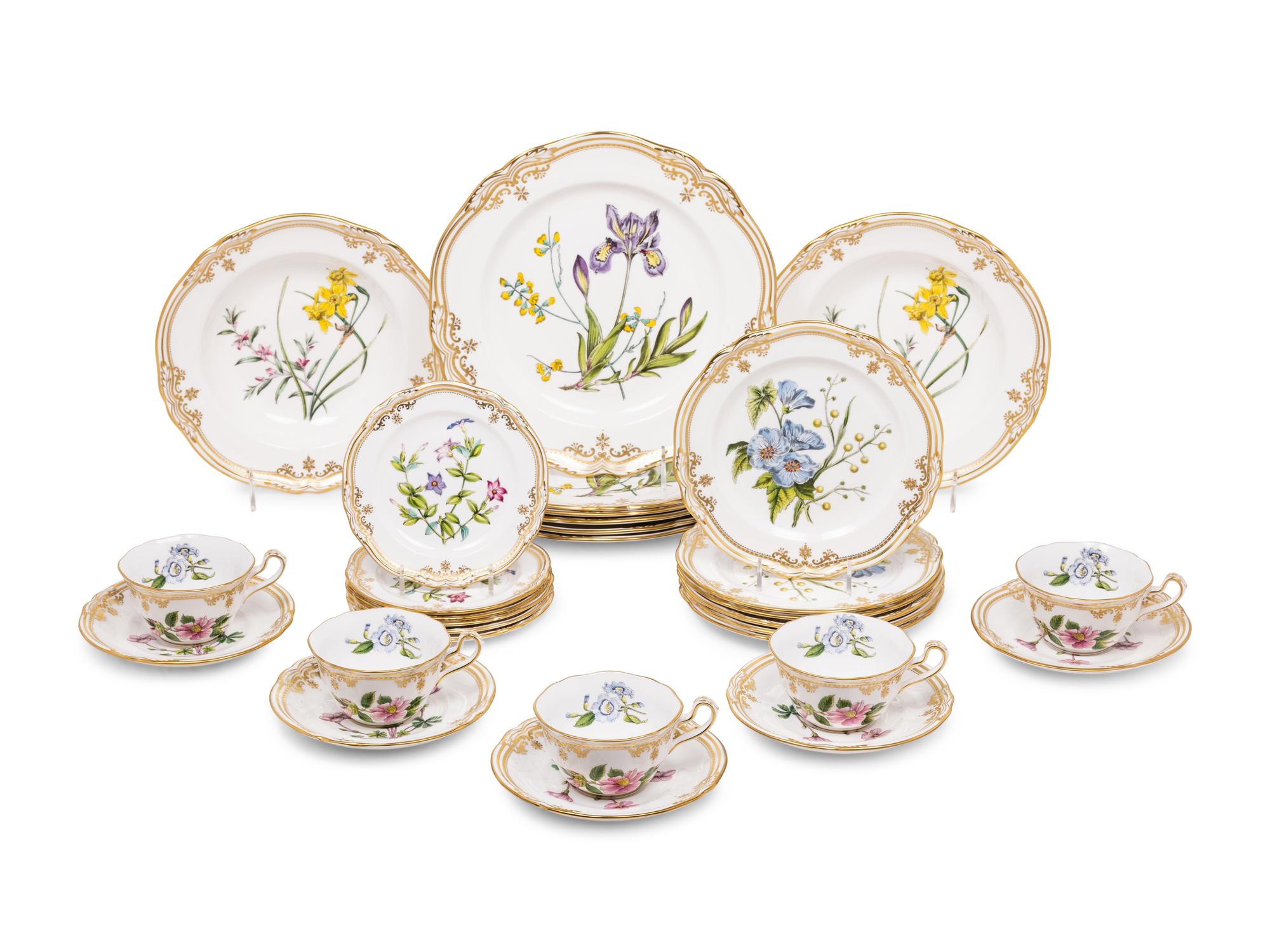 A Spode Stafford Flowers Porcelain Dinner Service