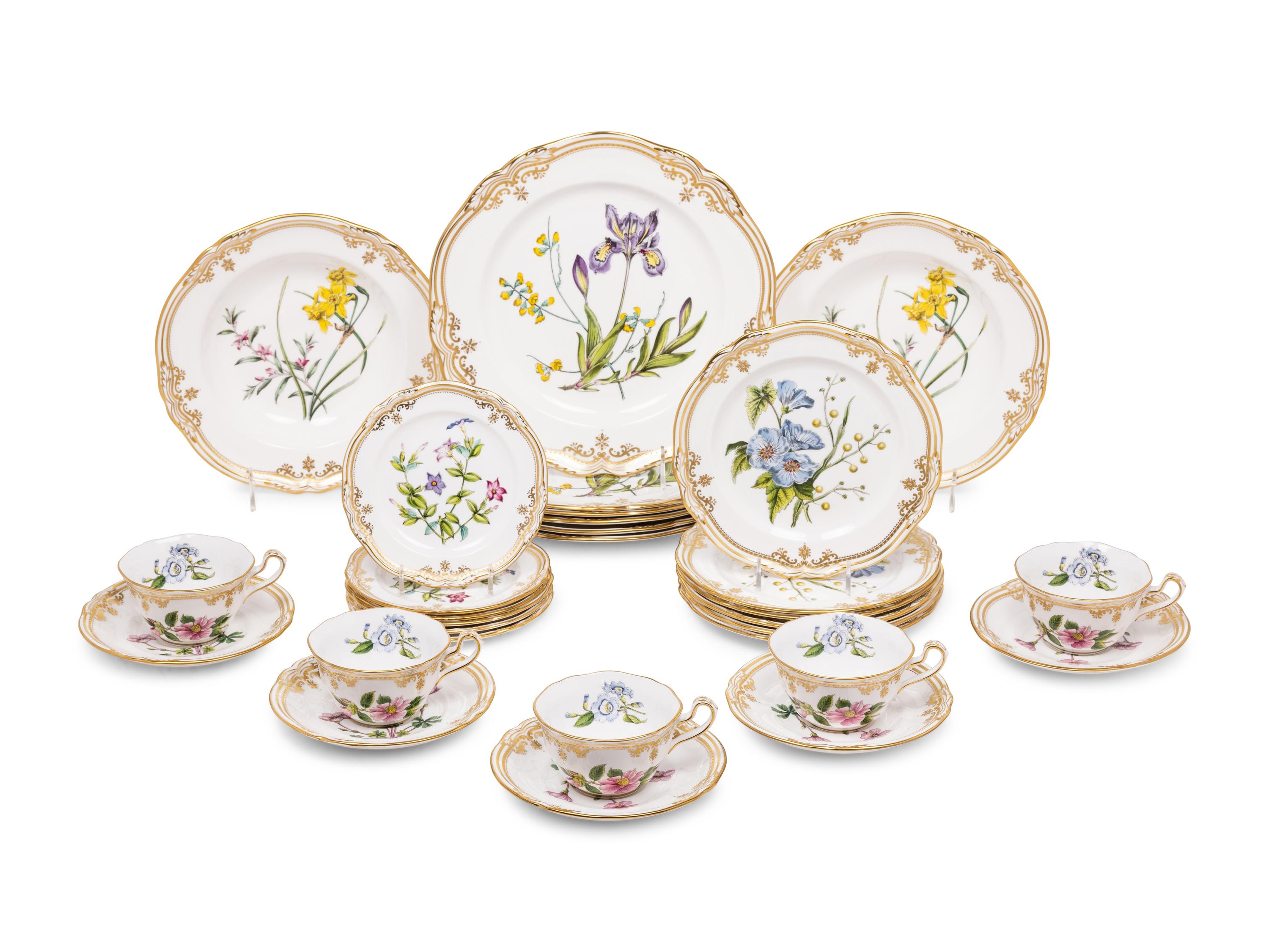A Spode Stafford Flowers Porcelain Dinner Service