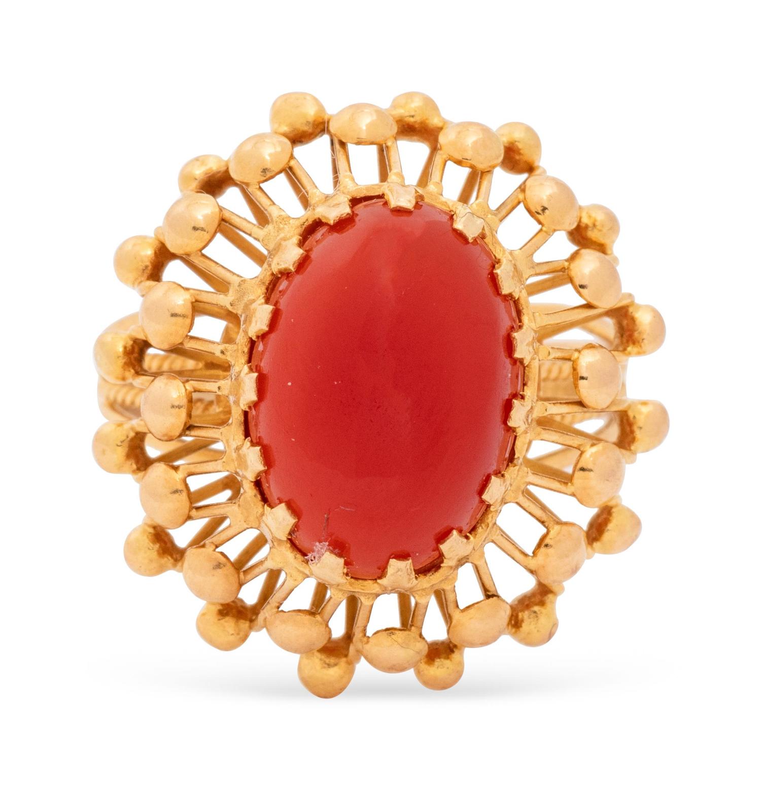 A Yellow Gold and Carnelian Ring,